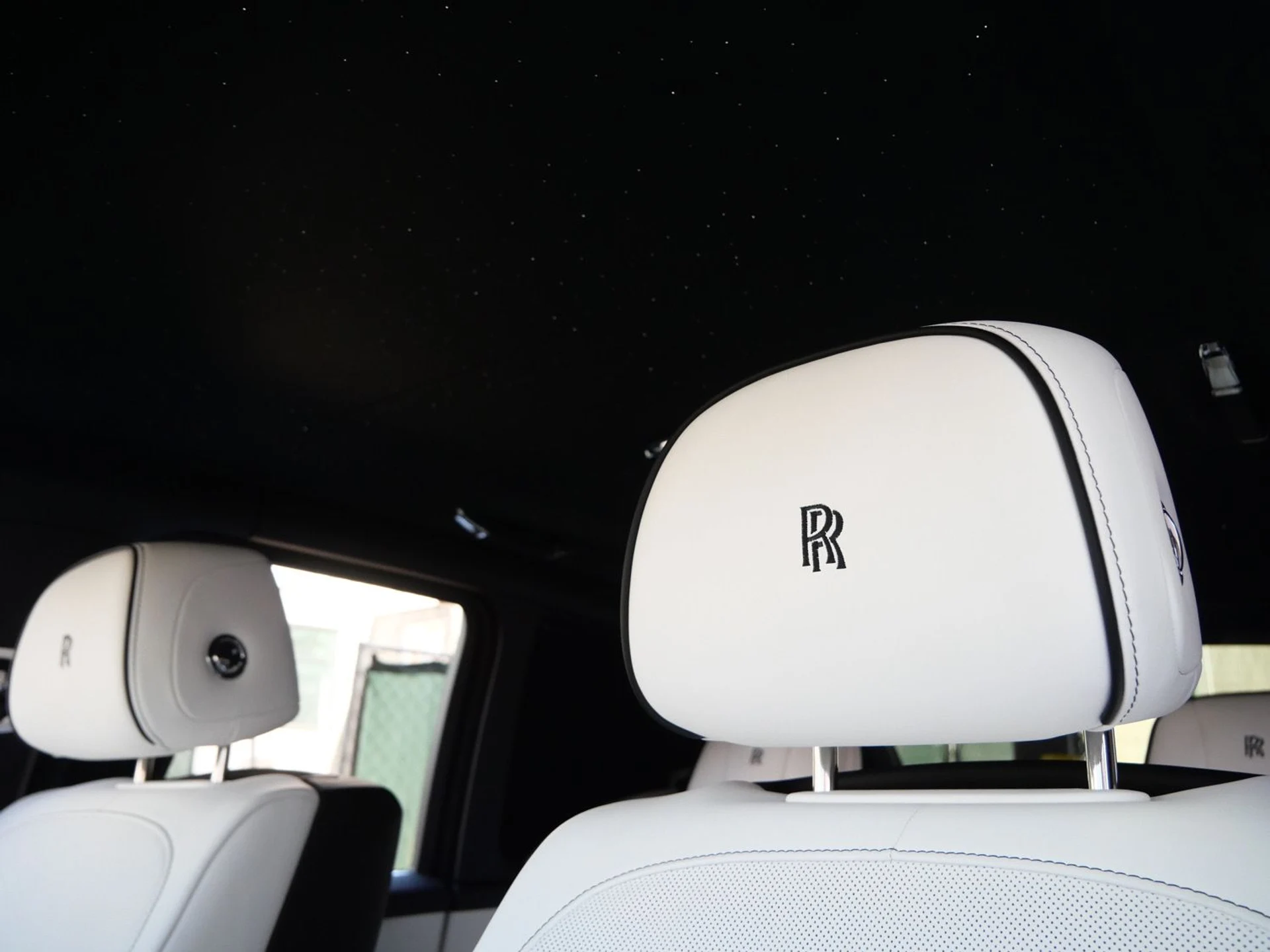 mph009_2485793398_d1e71a483d5dd14e8d004bf2d0565ca1x_c0700d8e2e