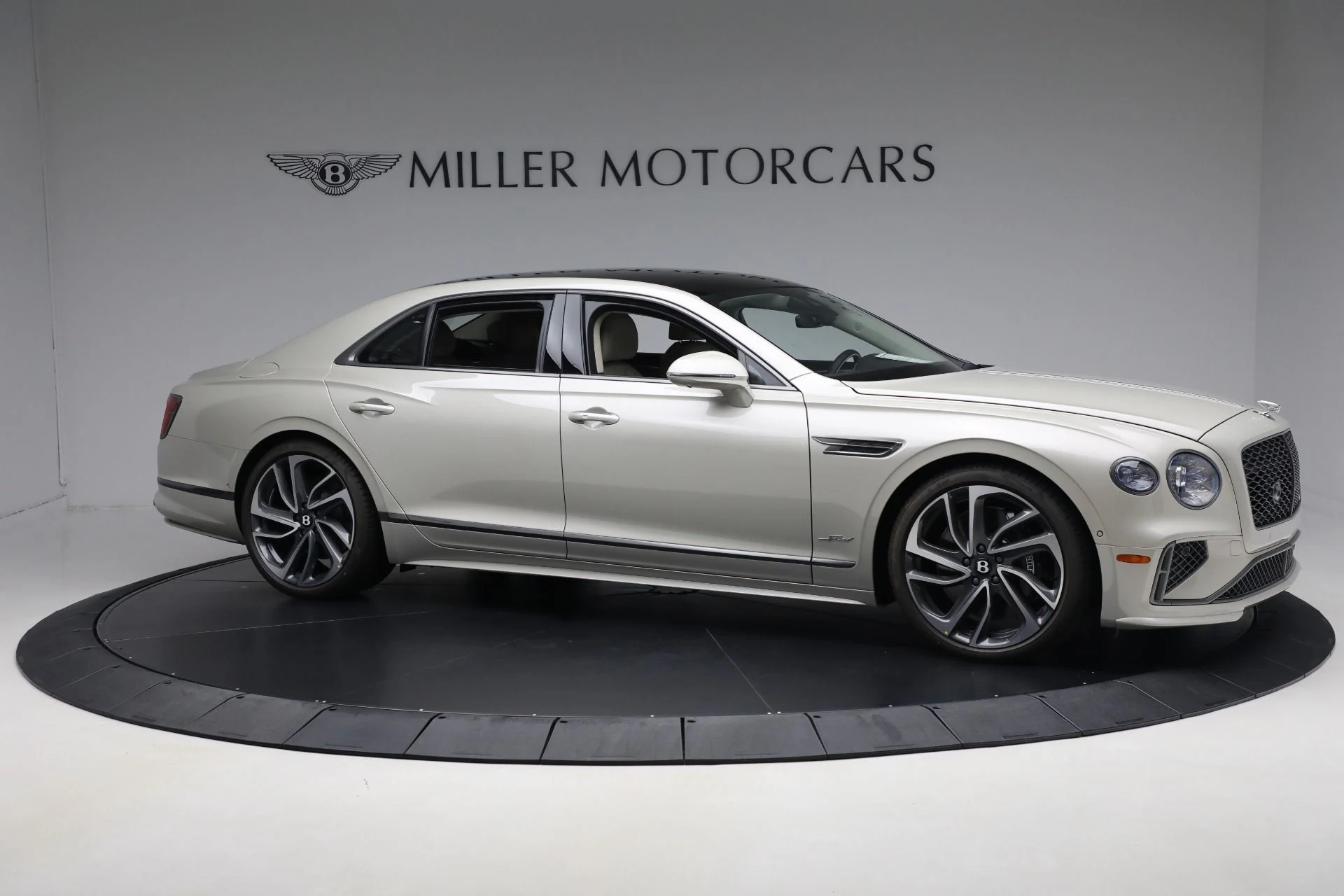 mph009_2488781783_New_2025_Bentley_Flying_Spur_Speed_8b3dfae300