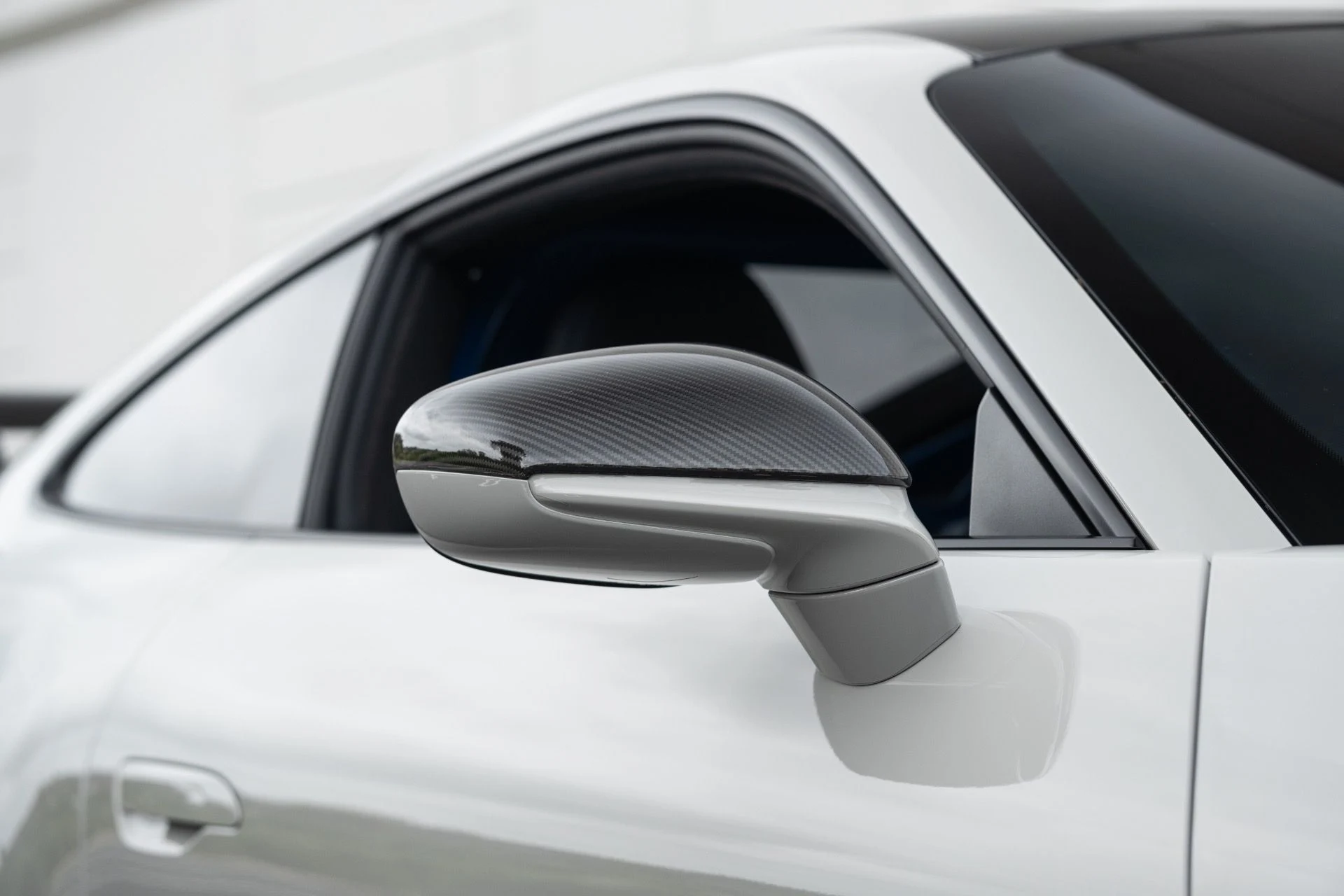 mph009_2495444288_Used_2024_Porsche_911_GT_3_1768339122_1a2887a08f