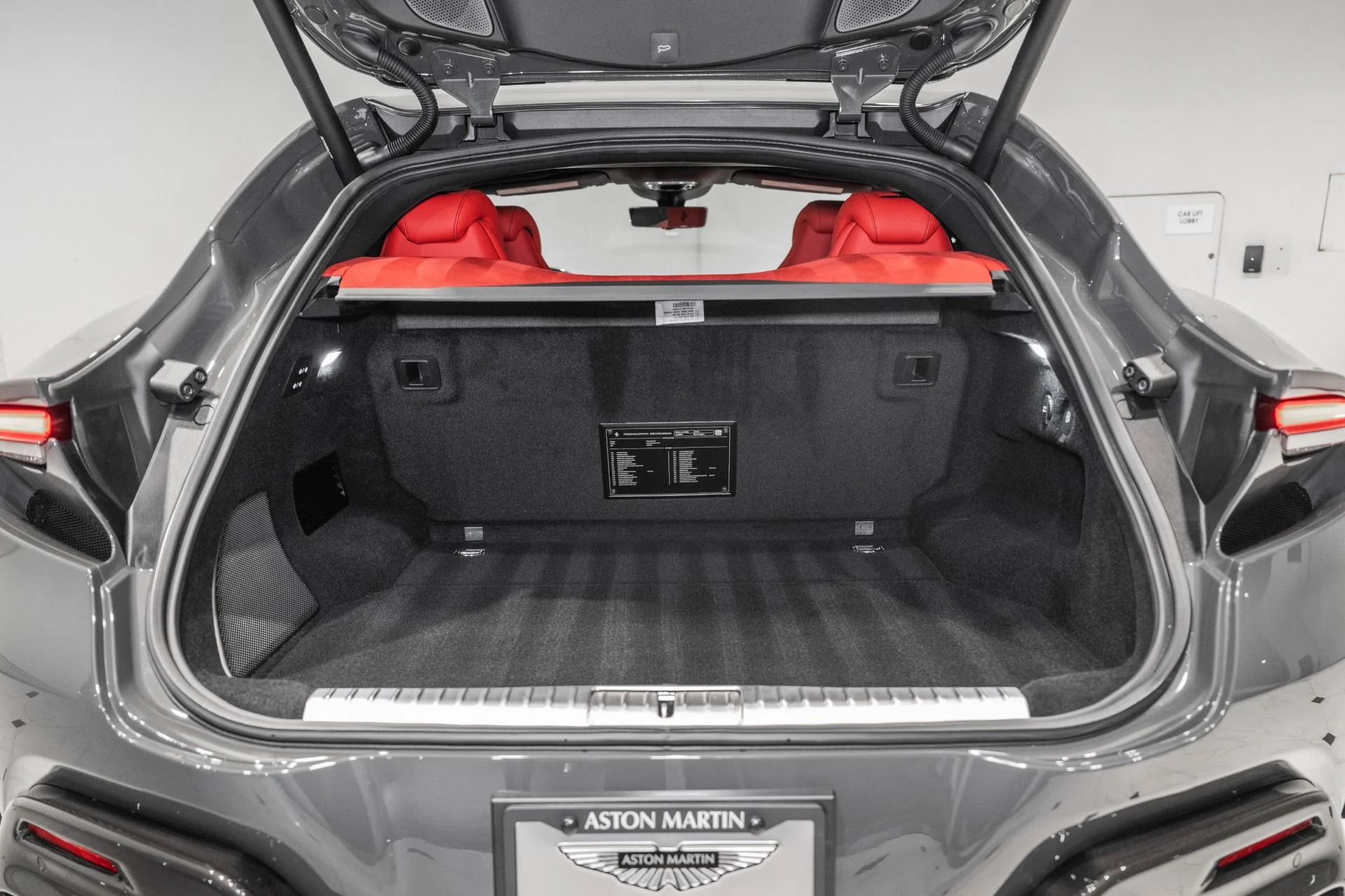 mph009_2499148620_Used_2026_Ferrari_Purosangue_1781276240_c828debd0d