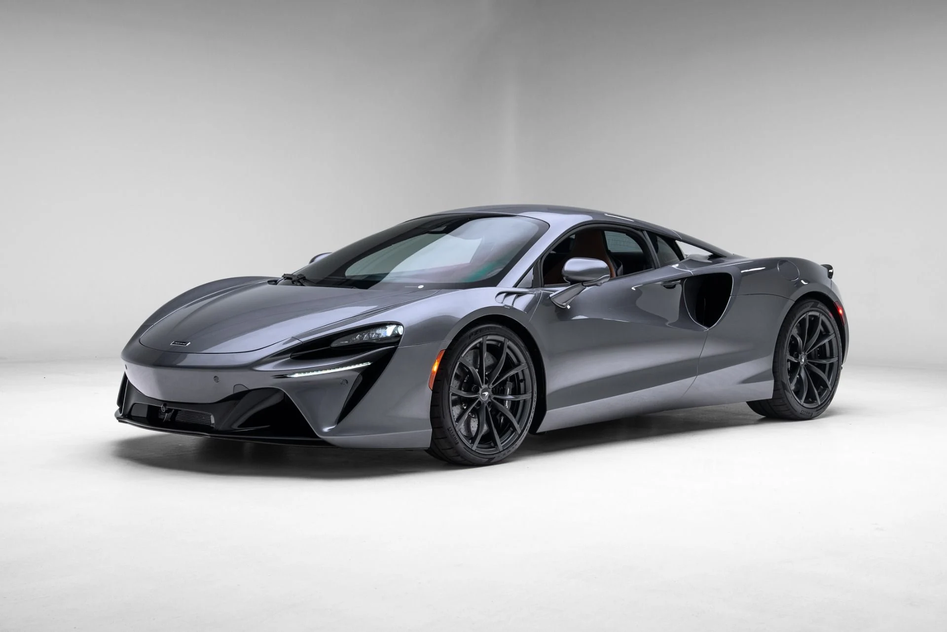 mph009_2502454524_Used_2023_Mc_Laren_Artura_1774894361_7127d3e5bc