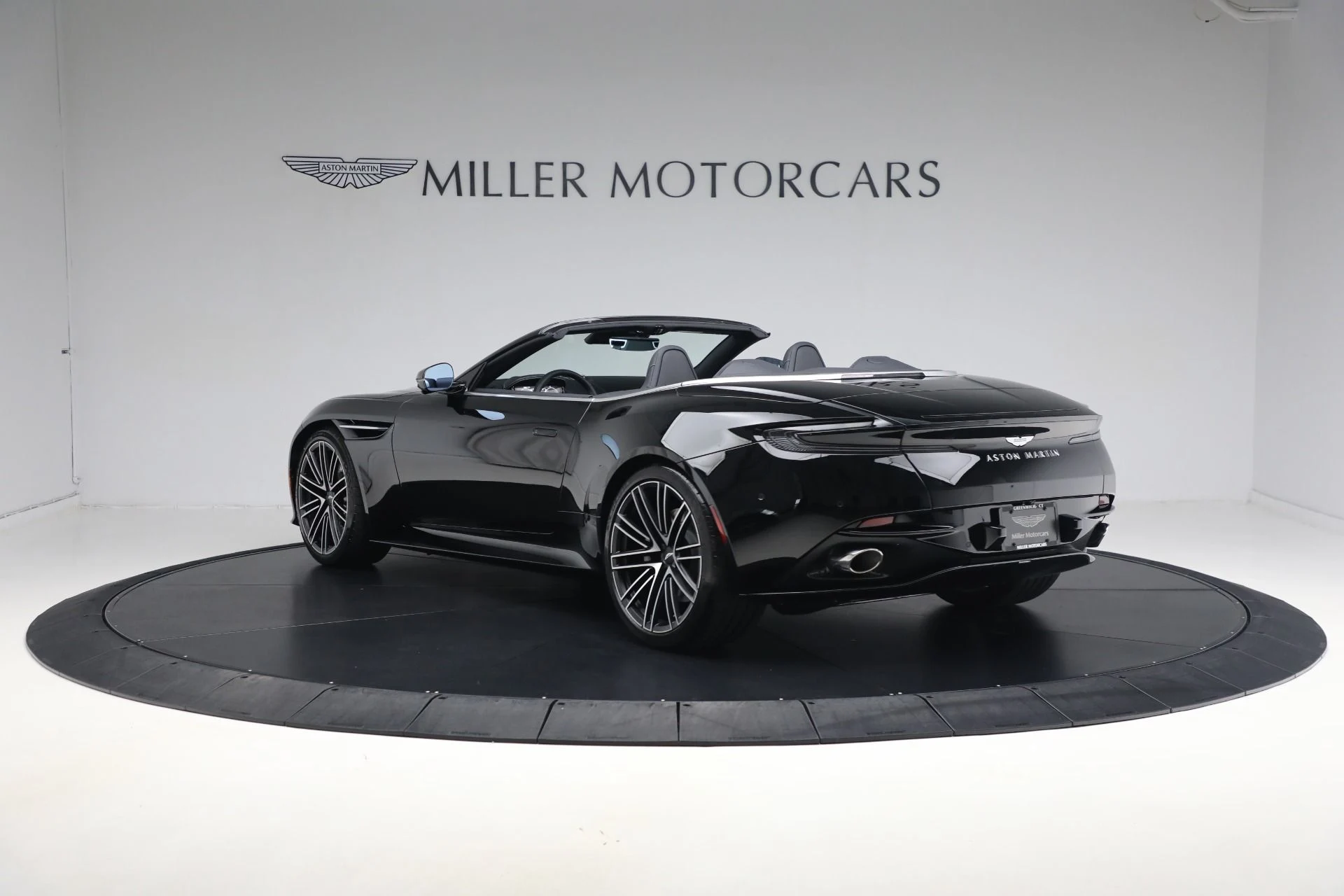mph009_2504945496_New_2025_Aston_Martin_DB_12_Volante_445de497b4