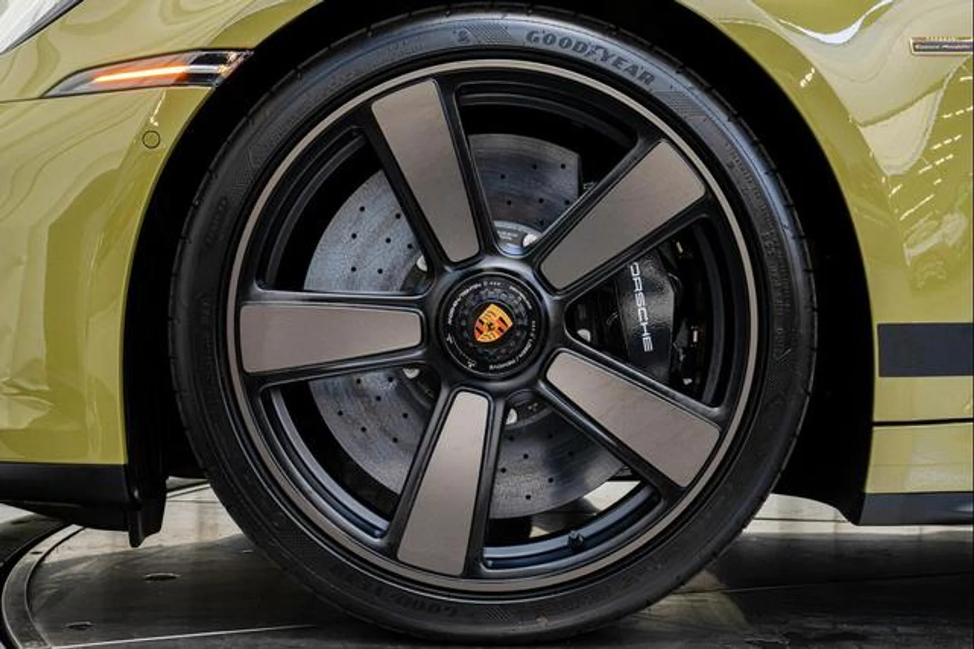 mph009_2506424247_LX_k8_YRDS_Ssvcx_H6_Be_H9_Yk_P28_Dk_ea8de7b889