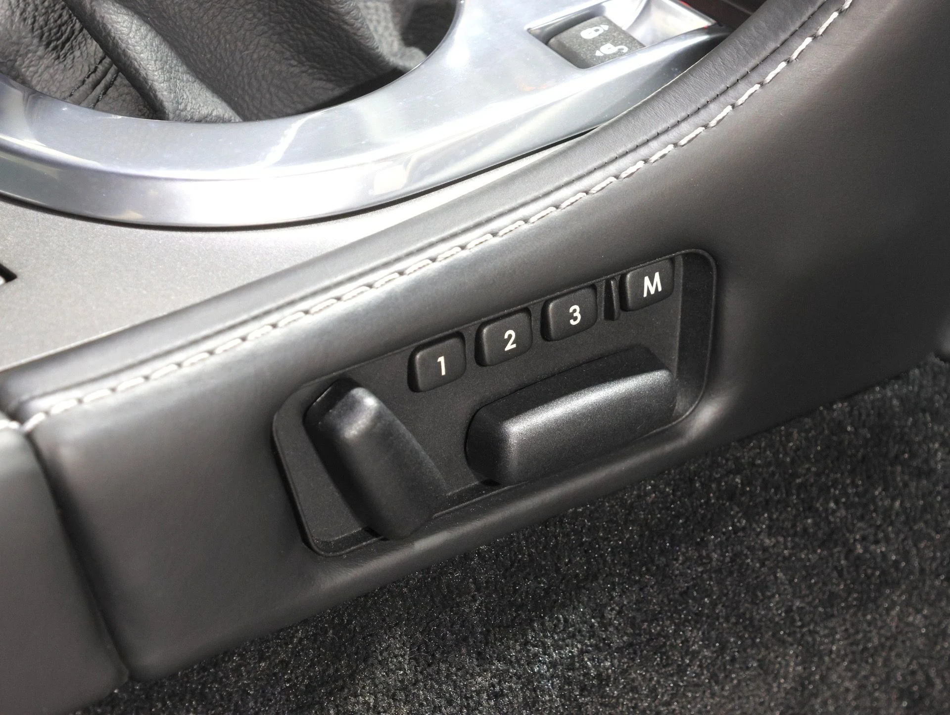 mph009_2507356453_Used_2012_Aston_Martin_V12_Vantage_Rare_6_Speed_Manual_Over_200_K_MSRP_20_K_In_Recent_Maintenance_1770846605_d3f8231c1b