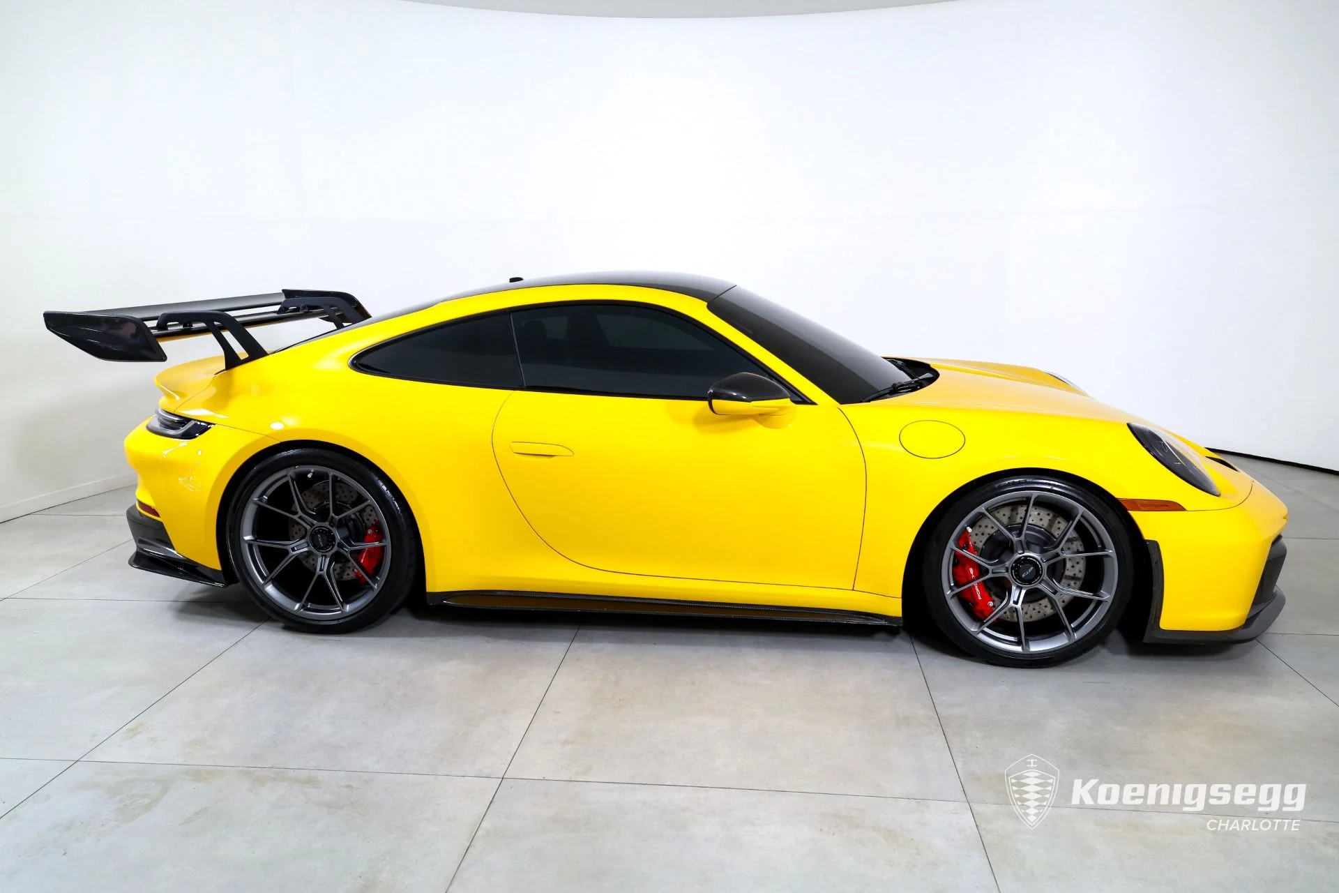 mph009_2507545554_Used_2022_Porsche_911_GT_3_1761085284_a711a14054