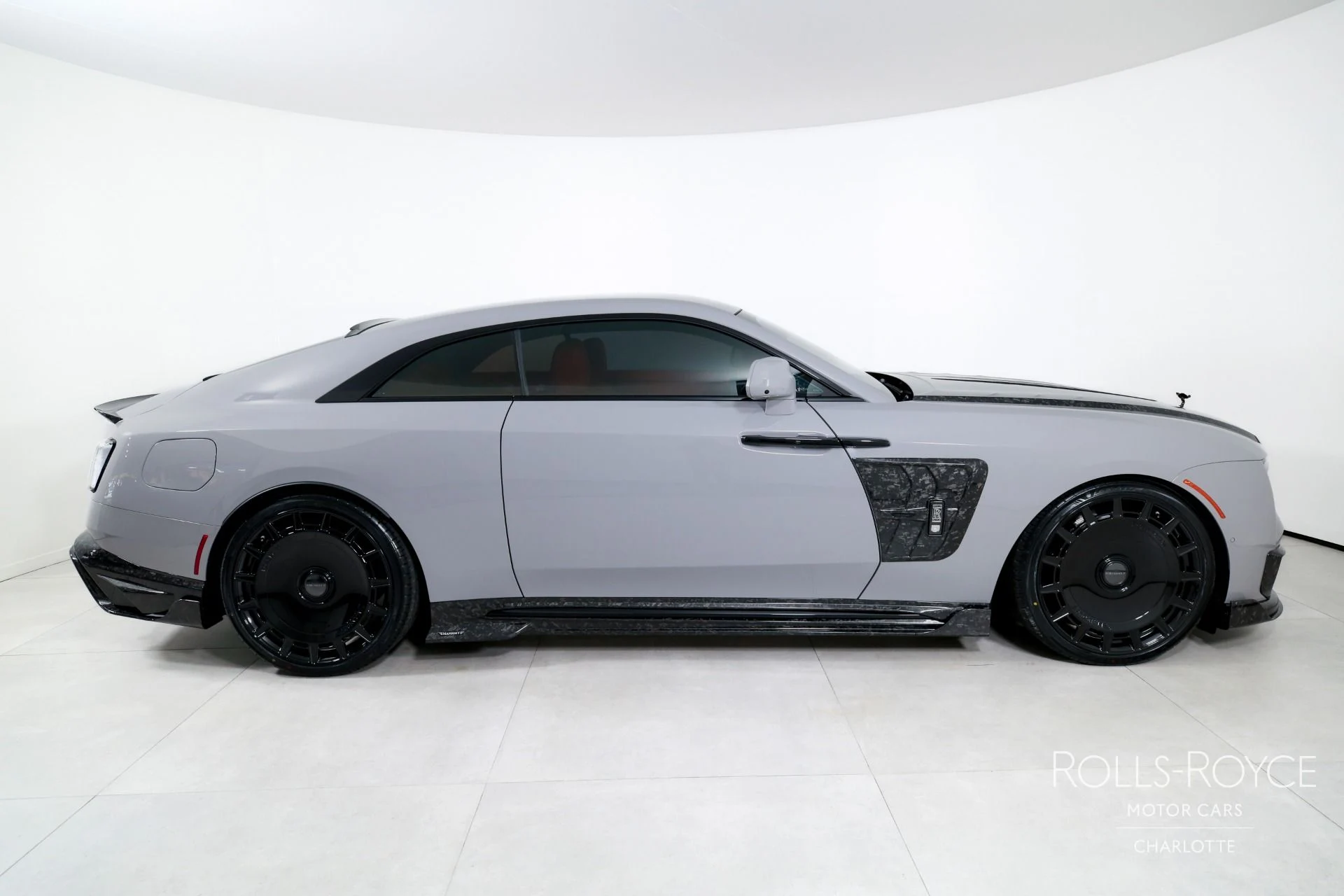 mph009_2522401608_Used_2025_Rolls_Royce_Black_Badge_Spectre_MANSORY_1760565218_8090fc7f79
