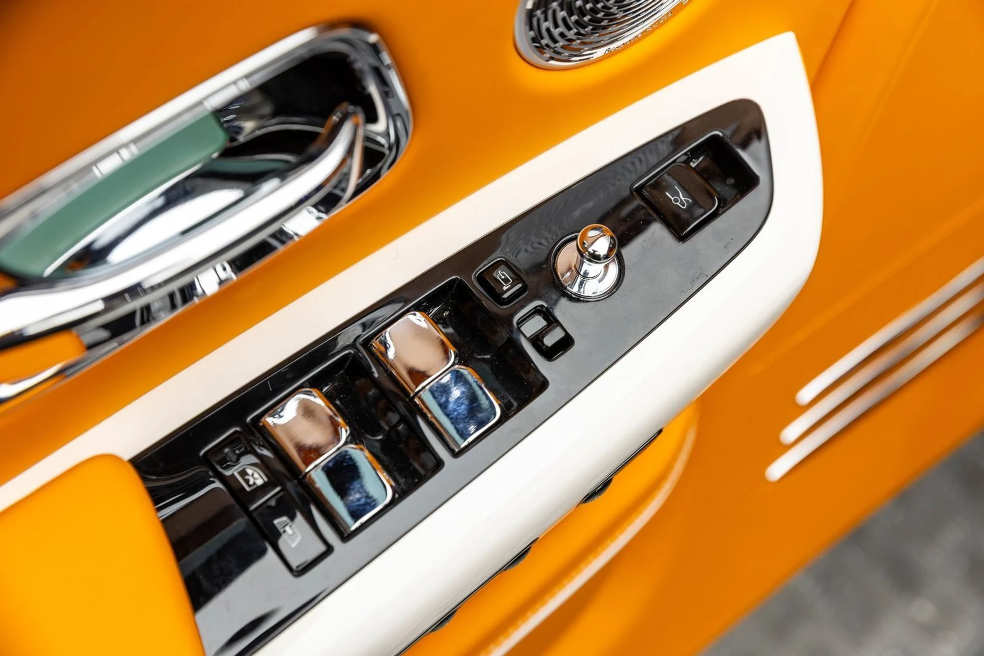 mph009_2523523716_10_6208a1e7dd