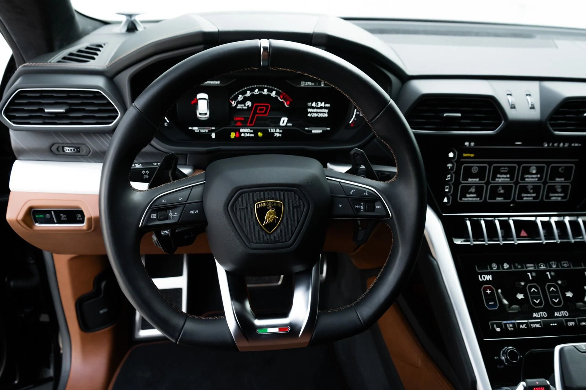 mph009_2525235549_Used_2022_Lamborghini_Urus_1777500470_1f100480c2