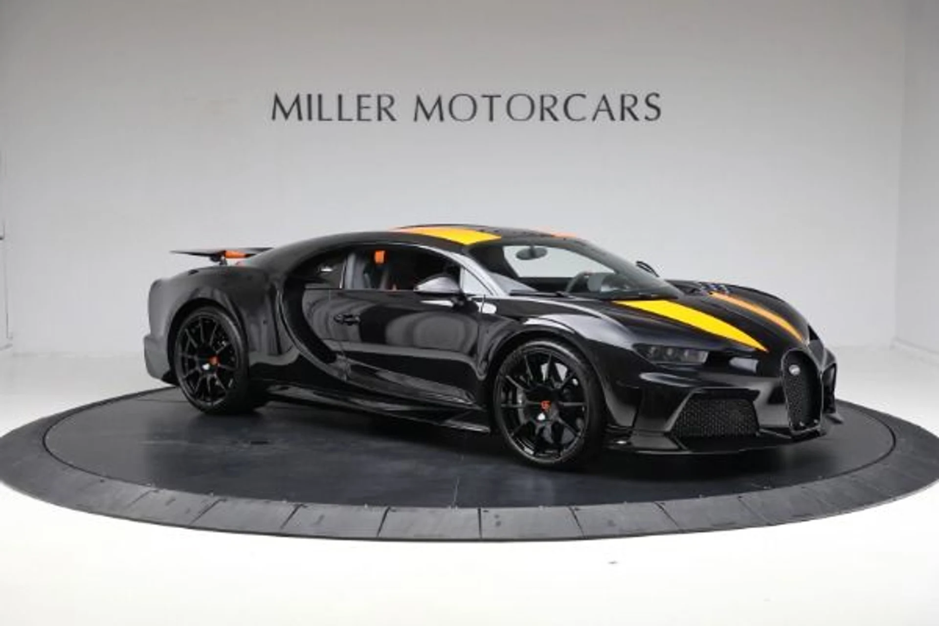 mph009_2525875851_Used_2022_Bugatti_Chiron_Super_Sport_c874cf7982