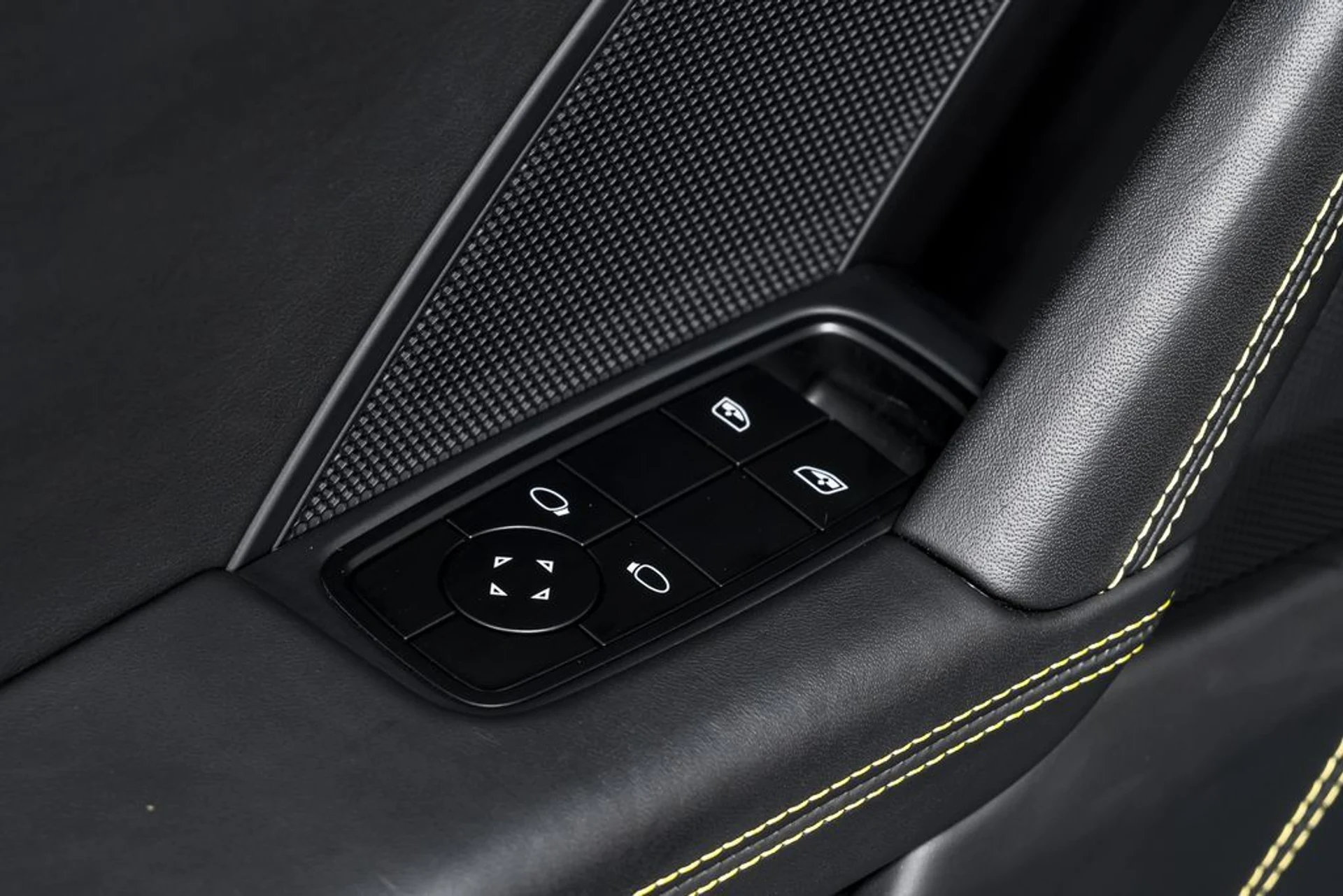 mph009_2531751067_d2b29778f300e424186493895ee59a20x_b64f4bd49d