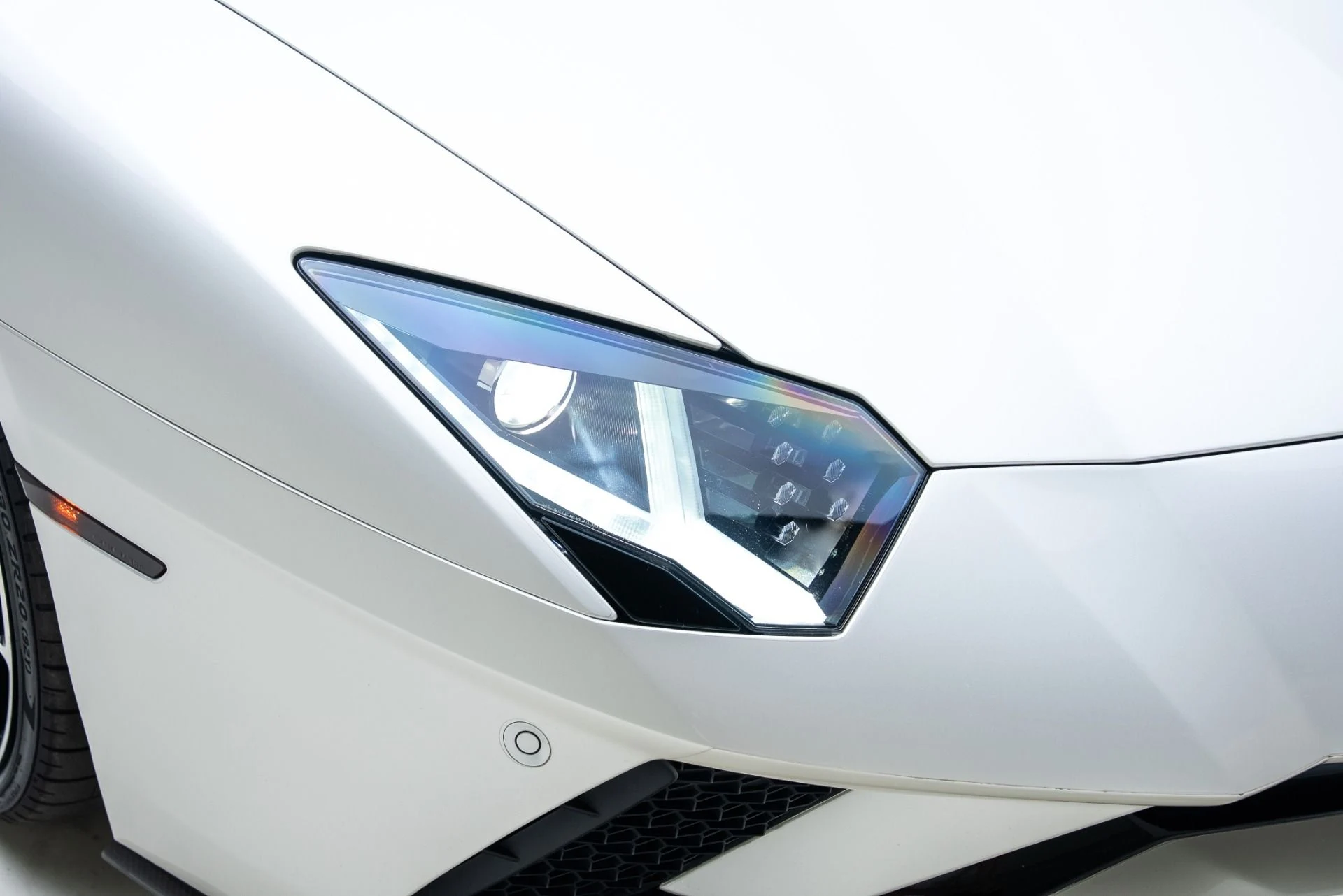 mph009_2532355163_Used_2017_Lamborghini_Aventador_LP_740_4_S_1775604663_679999b0a0