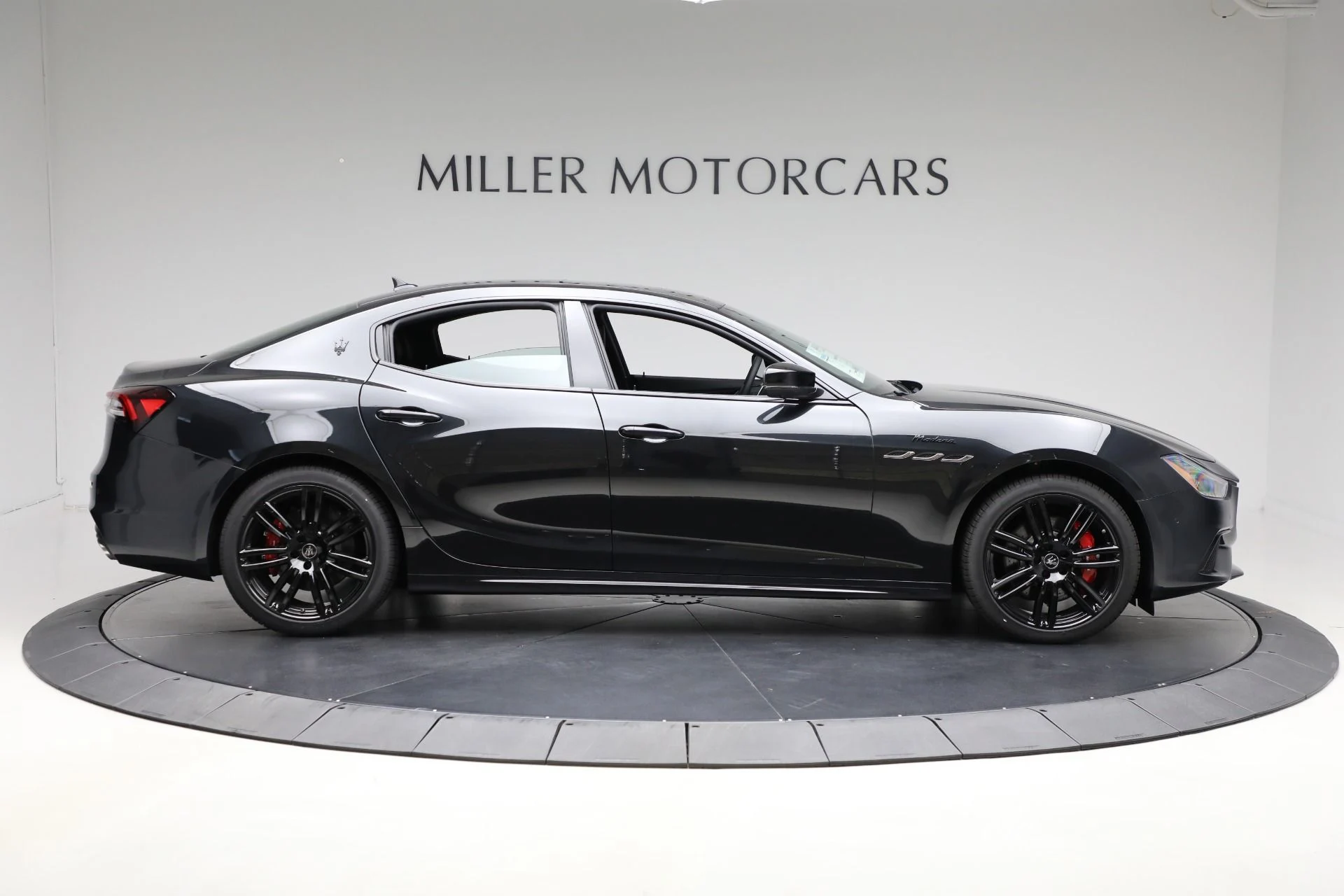 mph009_2538069477_New_2024_Maserati_Ghibli_Modena_Ultima_Q4_7fc4582545
