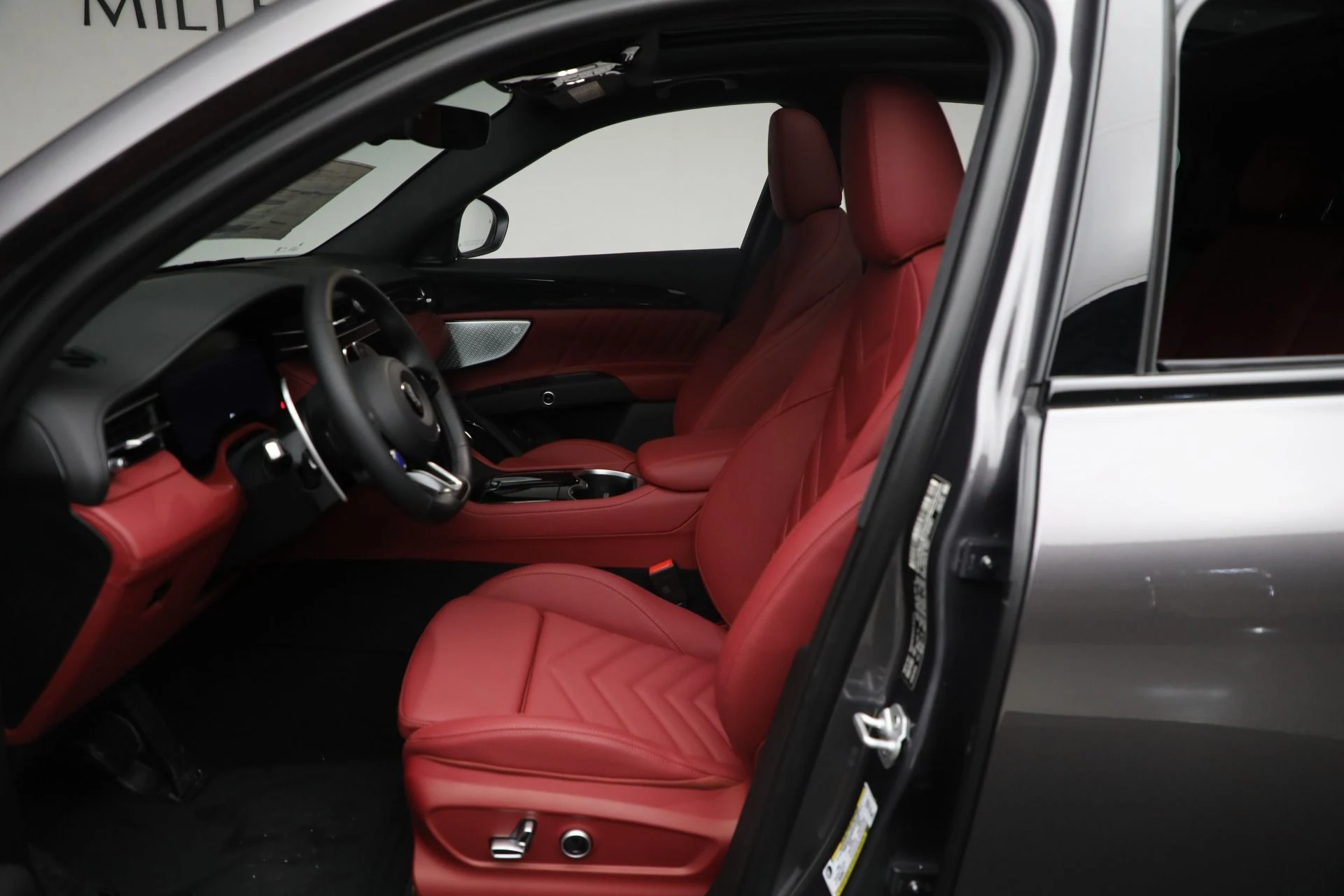 mph009_2543782843_New_2025_Maserati_Grecale_Modena_1738436746_a196e2b0c9