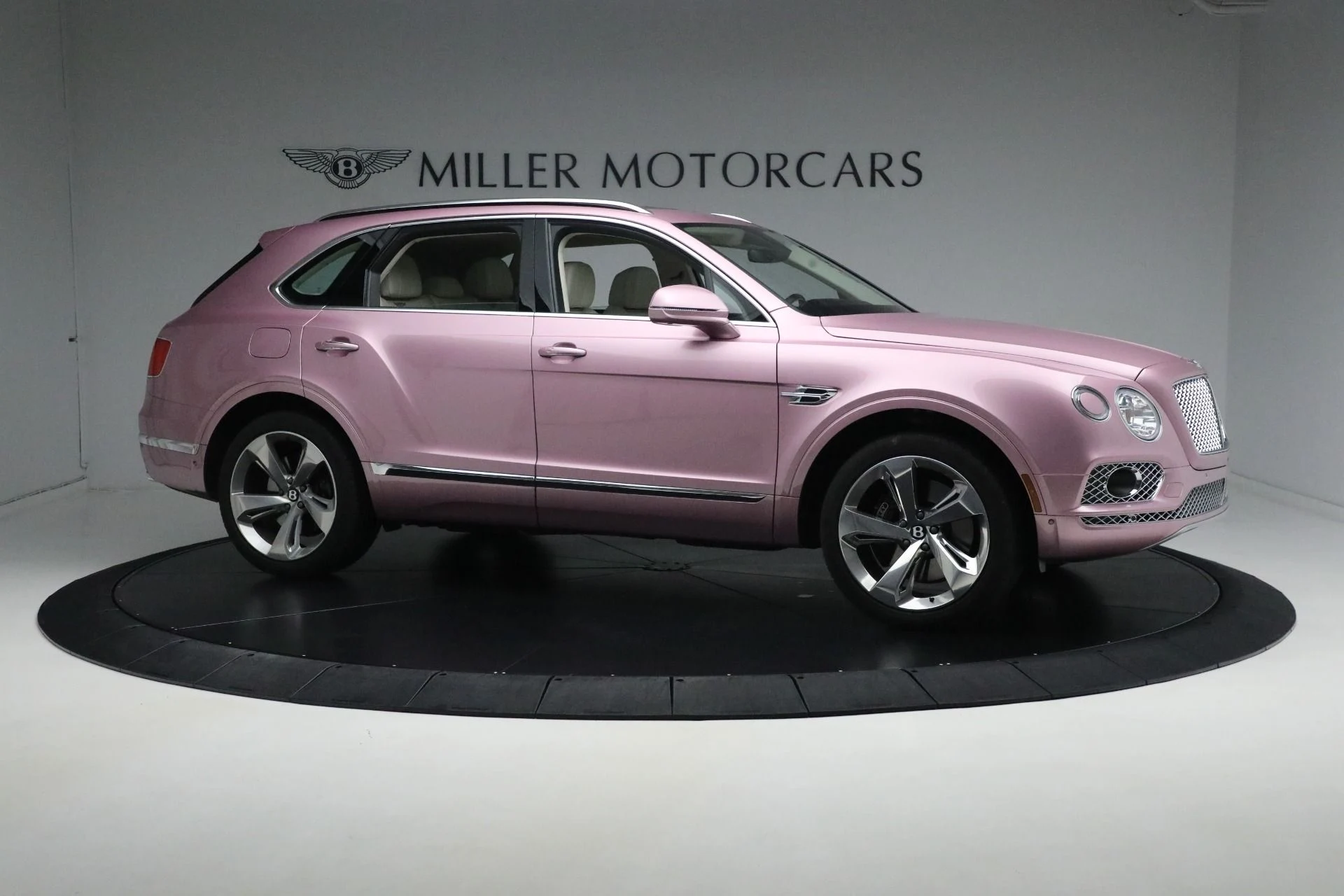 mph009_2546039461_Used_2019_Bentley_Bentayga_V8_1721831801_d6fcaf23df