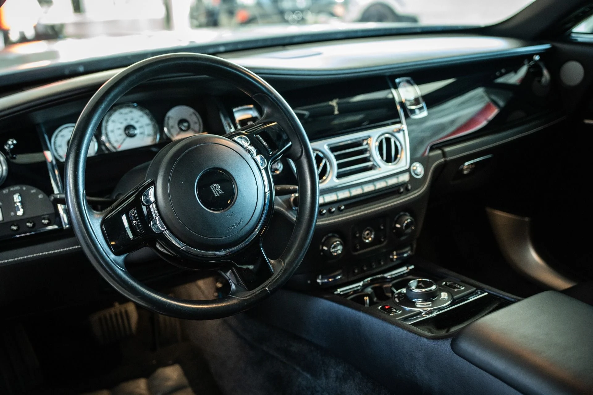 mph009_2555890301_Used_2016_Rolls_Royce_Wraith_1769478500_b1f4b0bd73