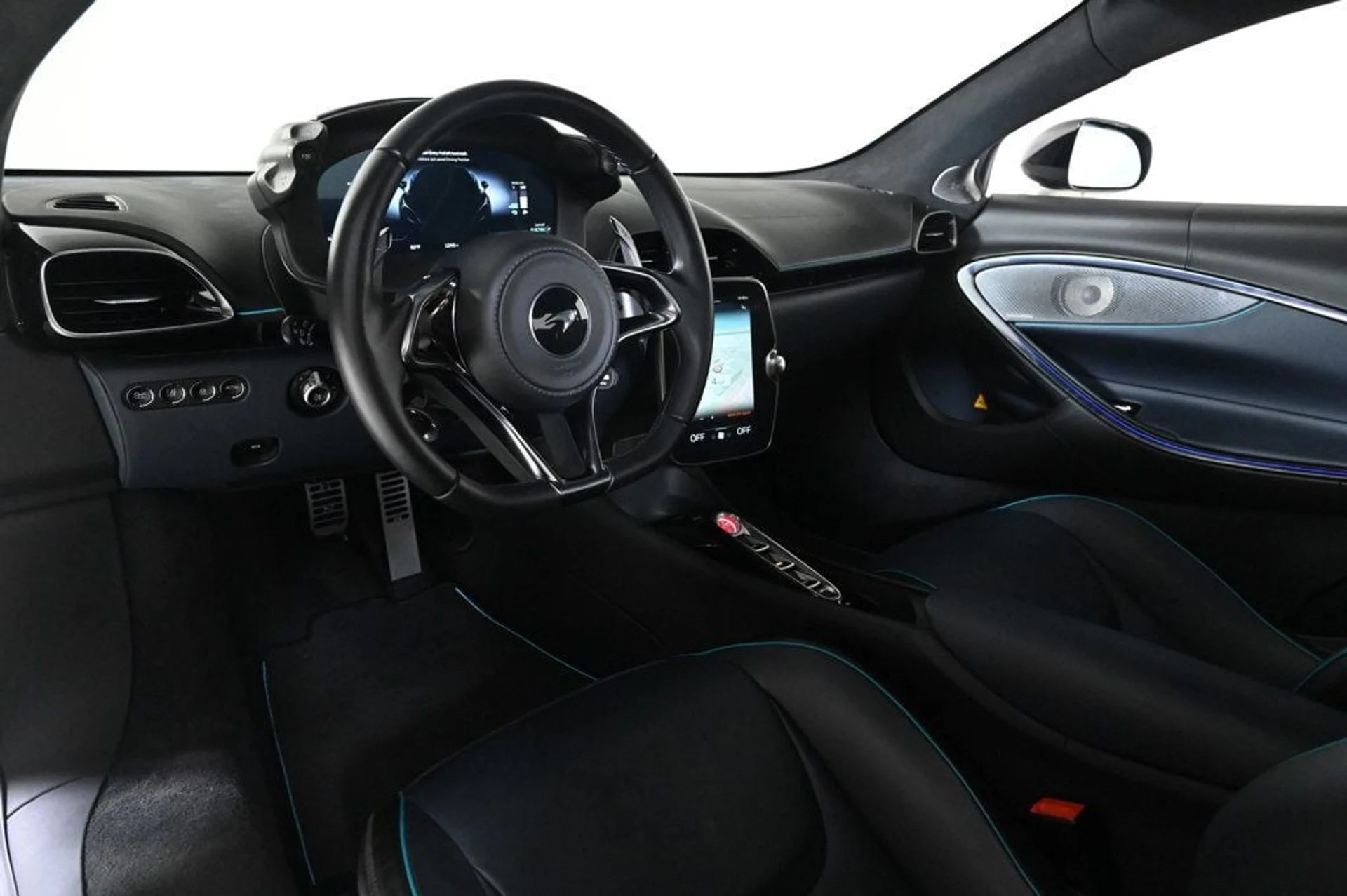 mph009_2570895119_used_2023_mclaren_artura_techlux_11350_22908985_9_1024_2c6cbc3904