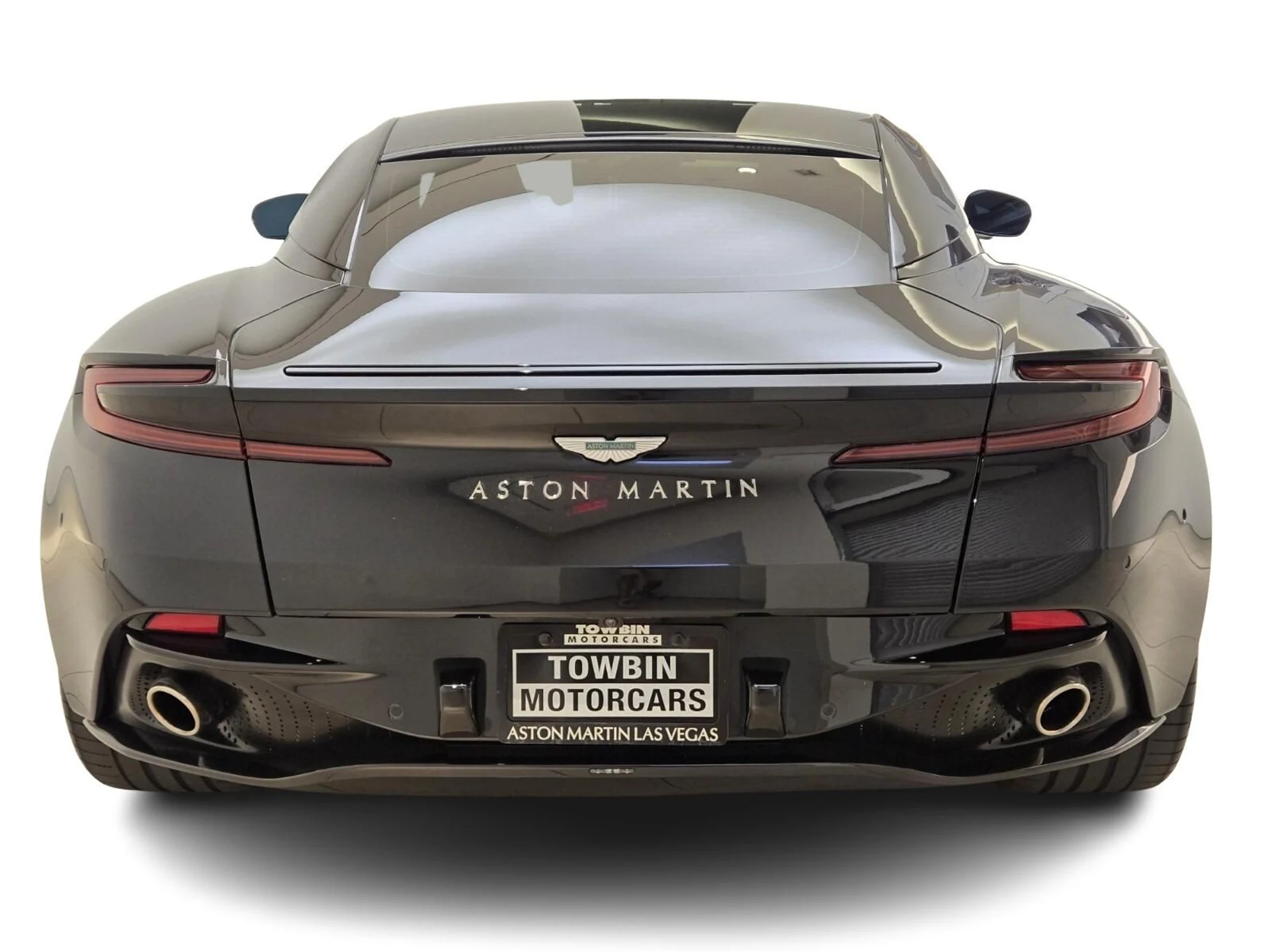 mph009_2572308118_Used_2024_Aston_Martin_DB_12_1753163961_fd725bf371