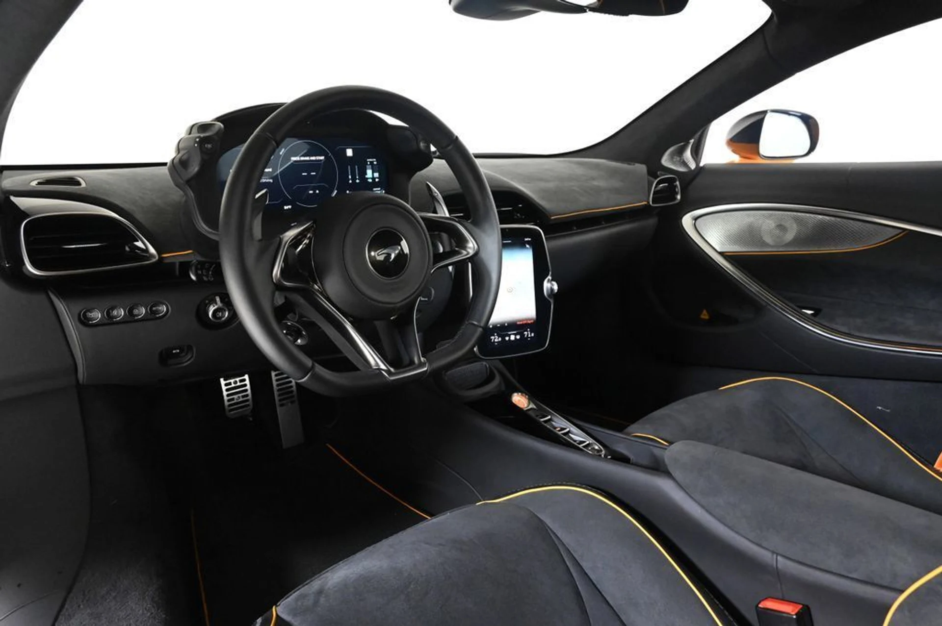 mph009_2573662551_used_2025_mclaren_artura_performance_11350_22911649_9_1024_ad610a42f1