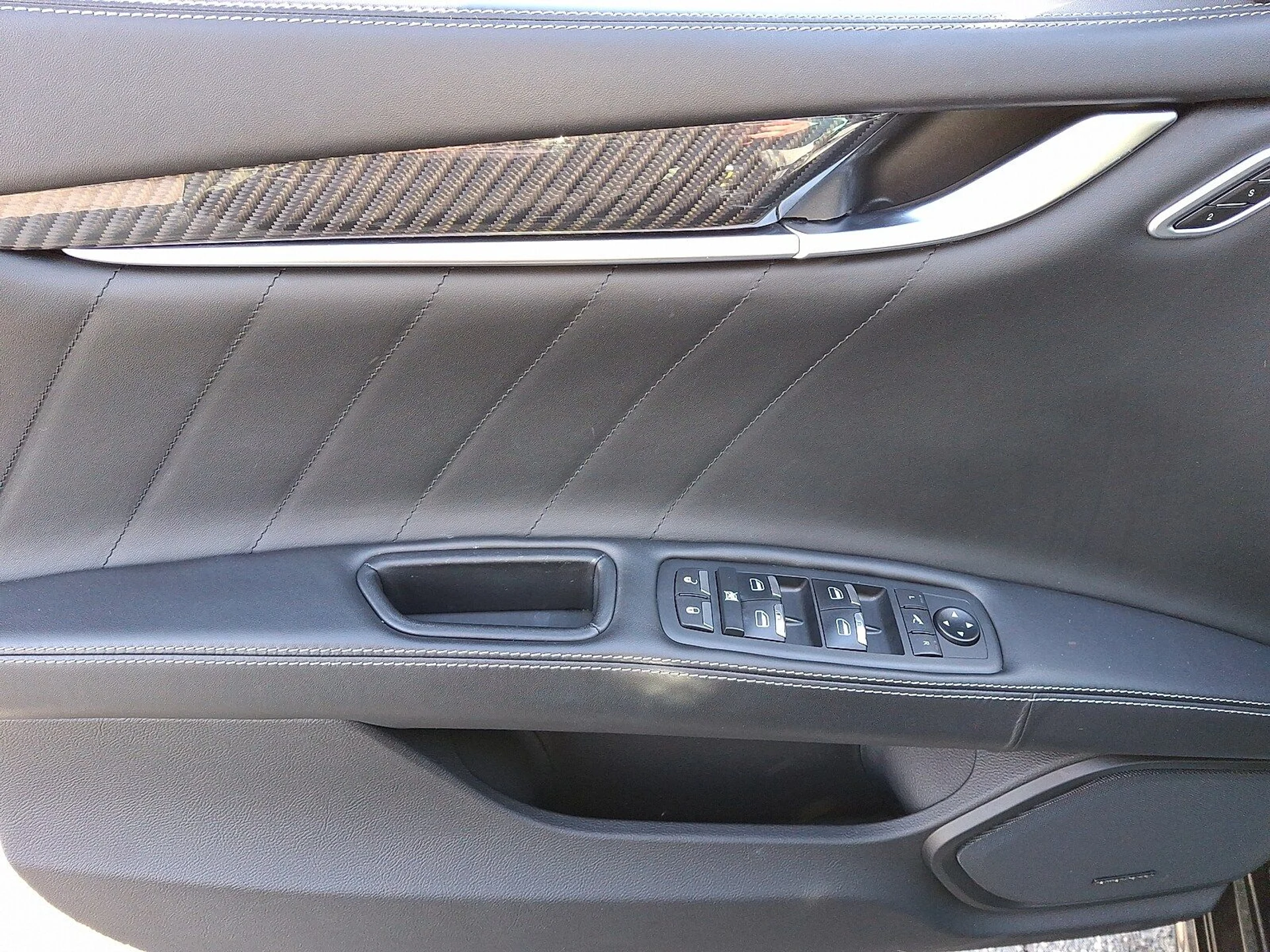 mph009_2574388313_940597bcd6e8bdc217e732e4c52d58bax_7b408003d5