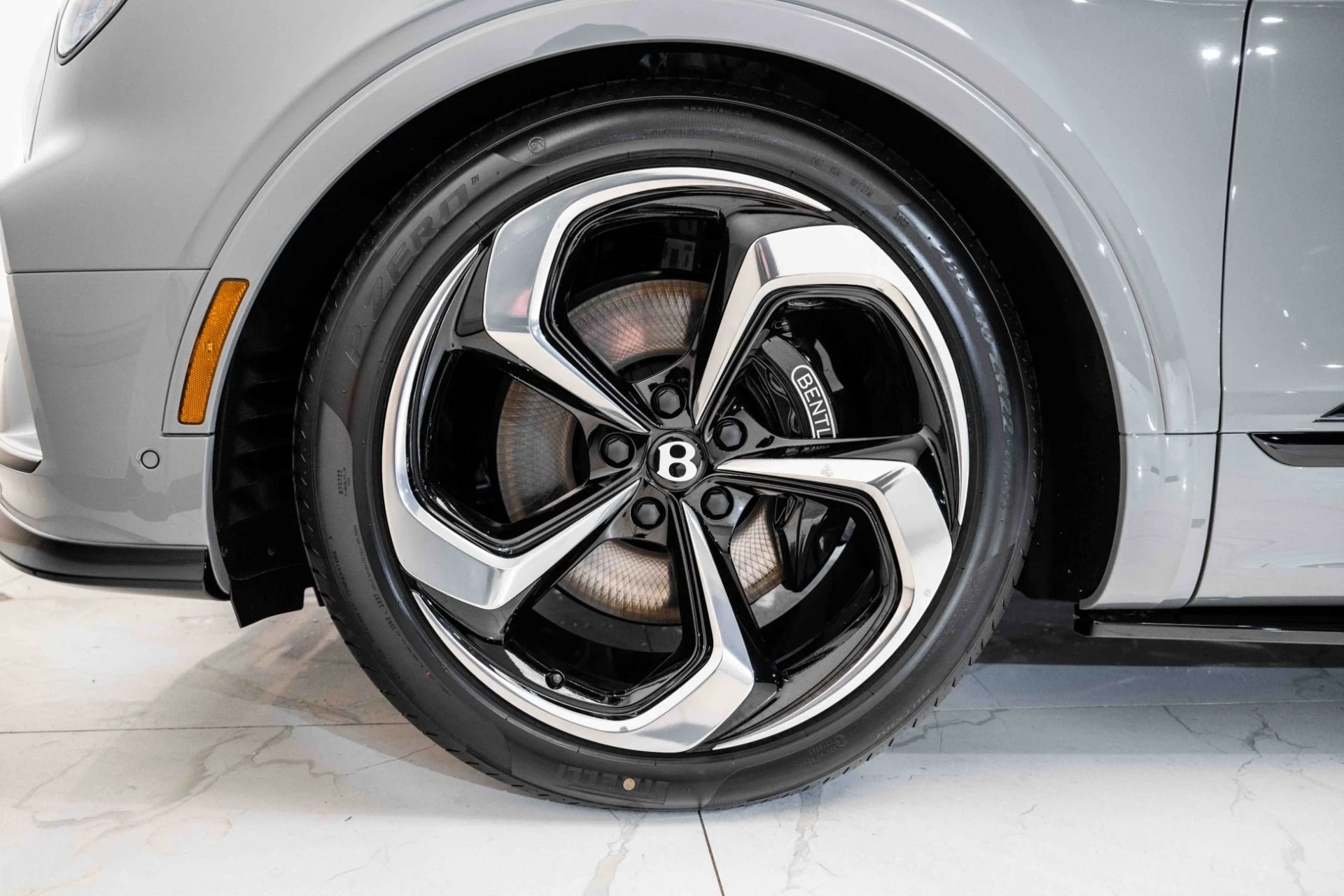 mph009_2584677326_Used_2023_Bentley_Bentayga_S_V8_1698872285_469652f19e