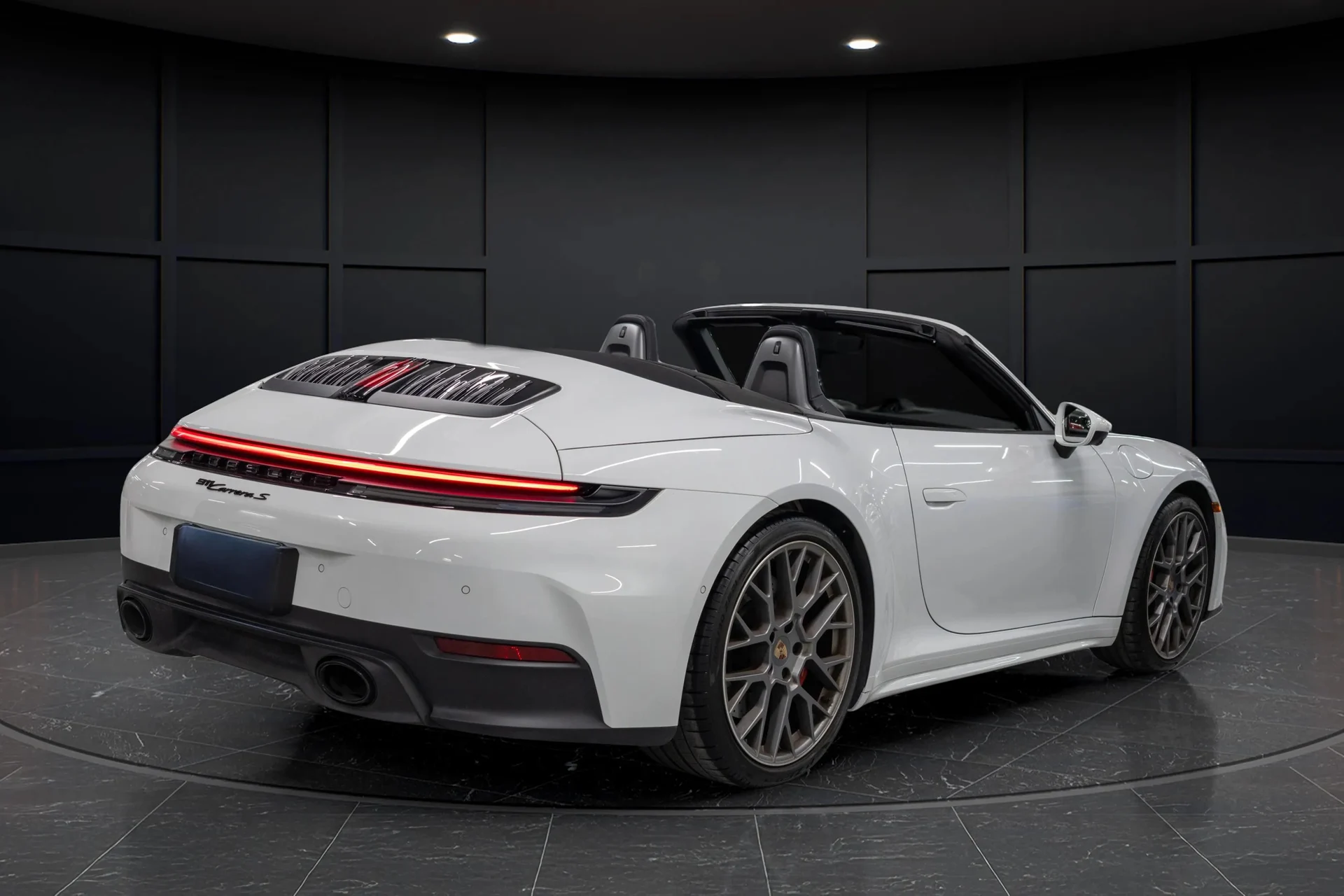 mph009_2587945933_8d7f94c7_51d3_489f_bf6f_e88b60a12a32_202520_Porsche2091120_Carrera20_S20_Cabriolet2028_WP_0_CH_2_A91_SS_24928329_10_f46e8b7b79