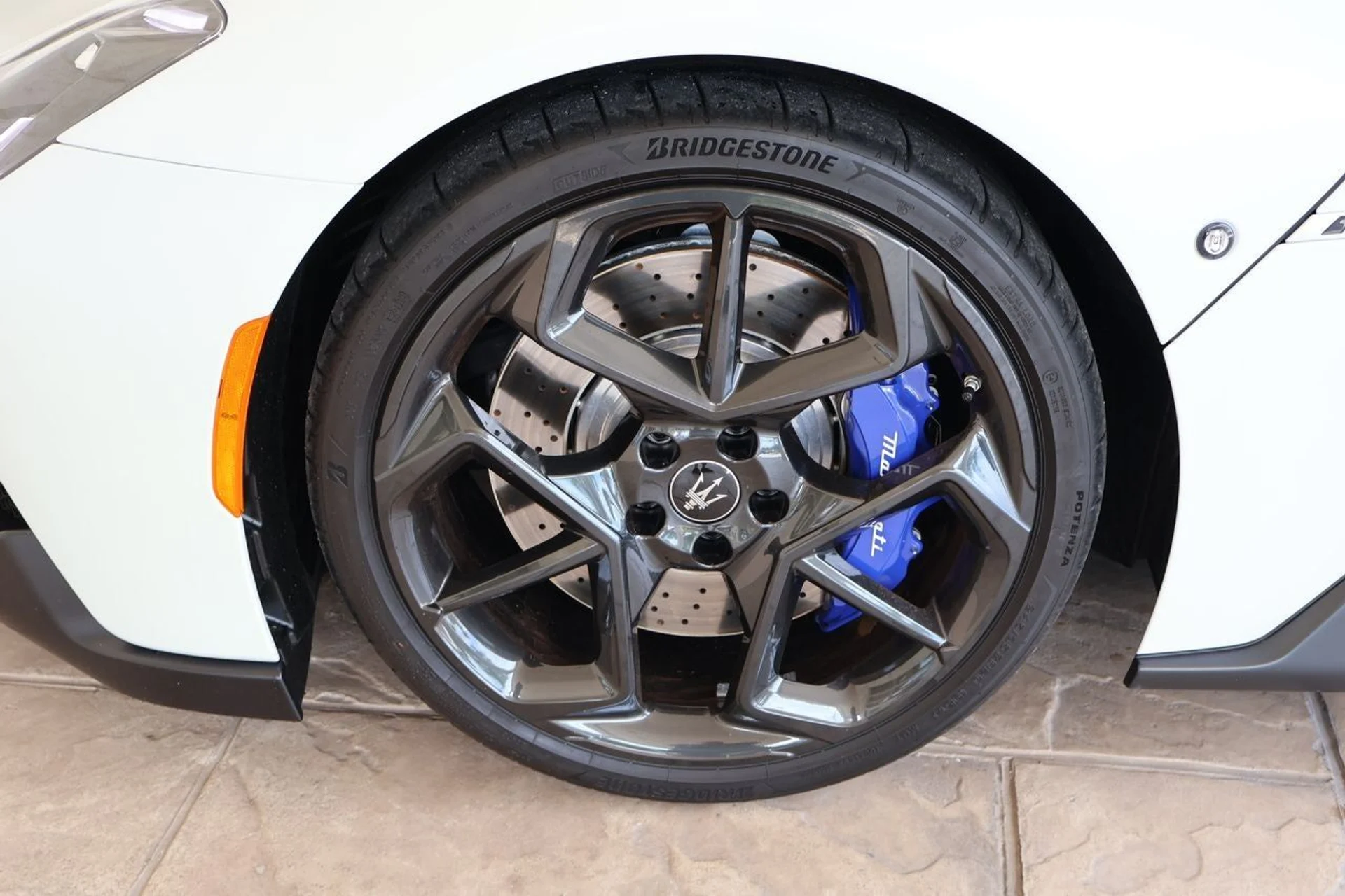 mph009_2593237886_10_21c59d380f