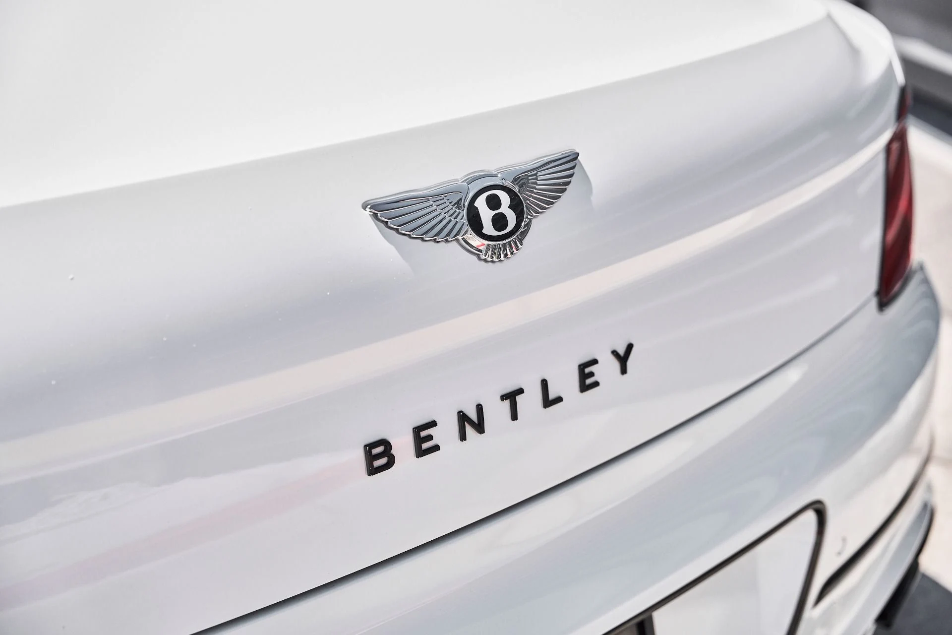mph009_2600352946_Used_2021_Bentley_Flying_Spur_V8_1780617088_75418faee5