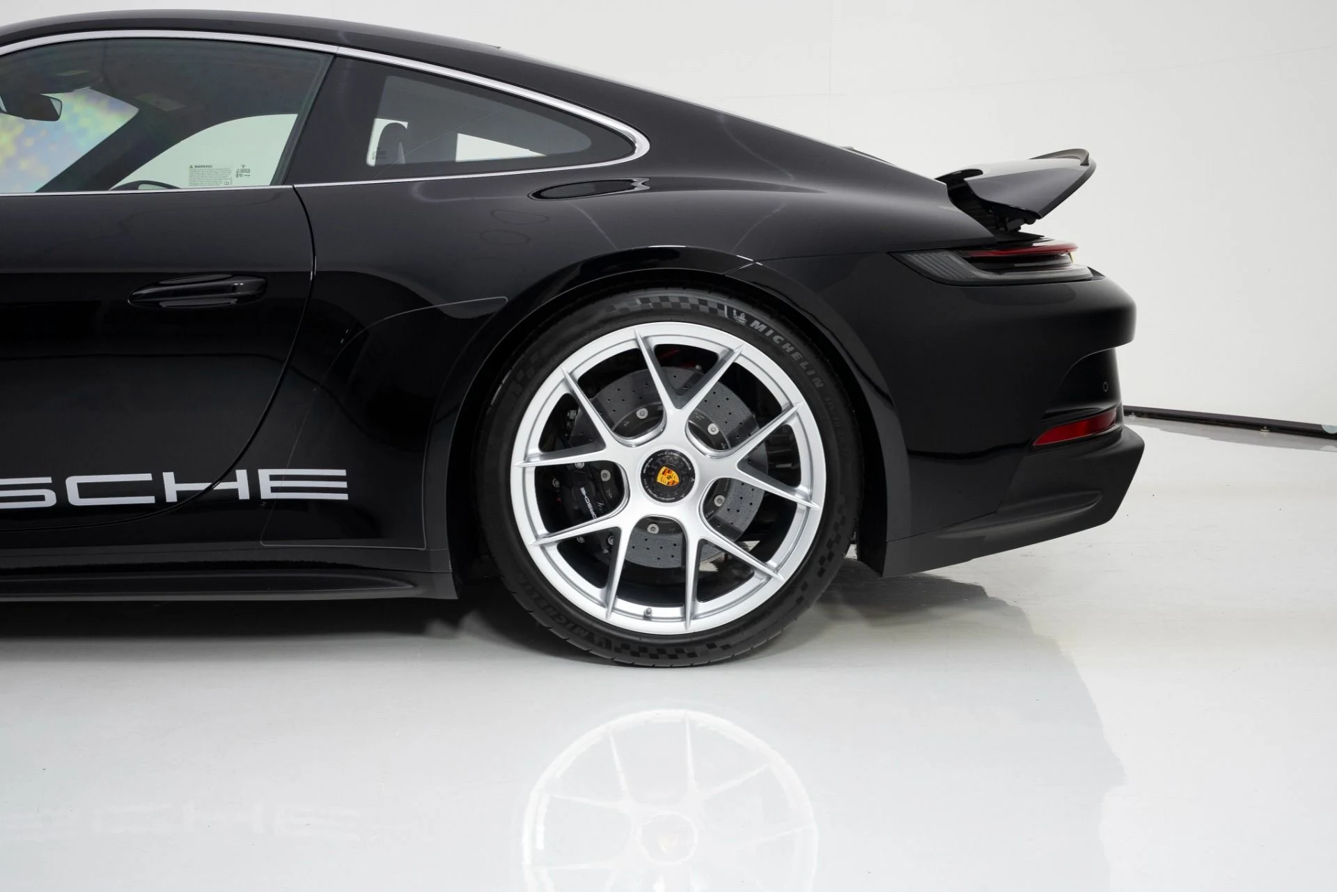 mph009_2605276940_Used_2024_Porsche_911_ST_1764024898_00d6185135