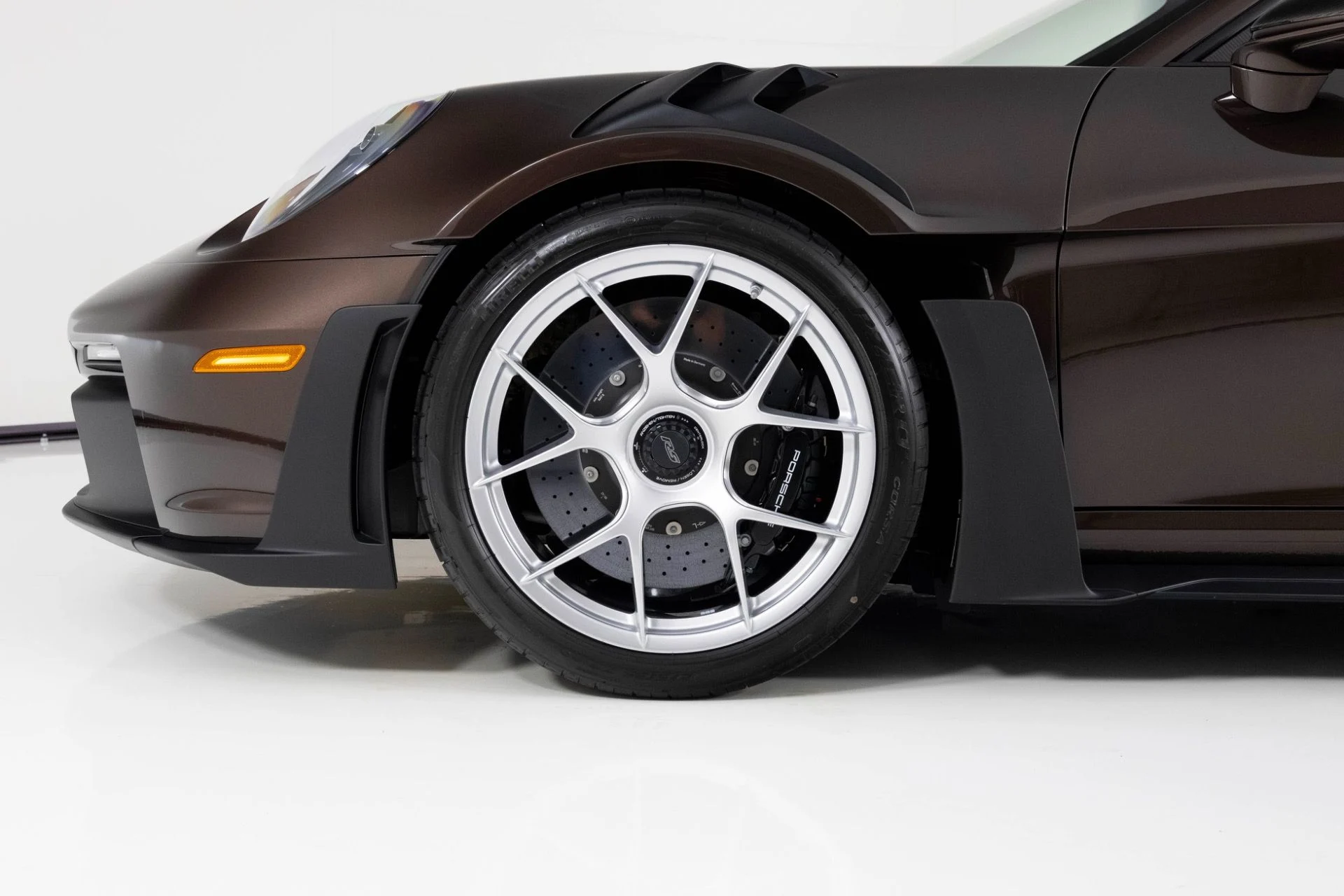 mph009_2607906794_Used_2025_Porsche_911_GT_3_RS_1764100573_2d2a356391