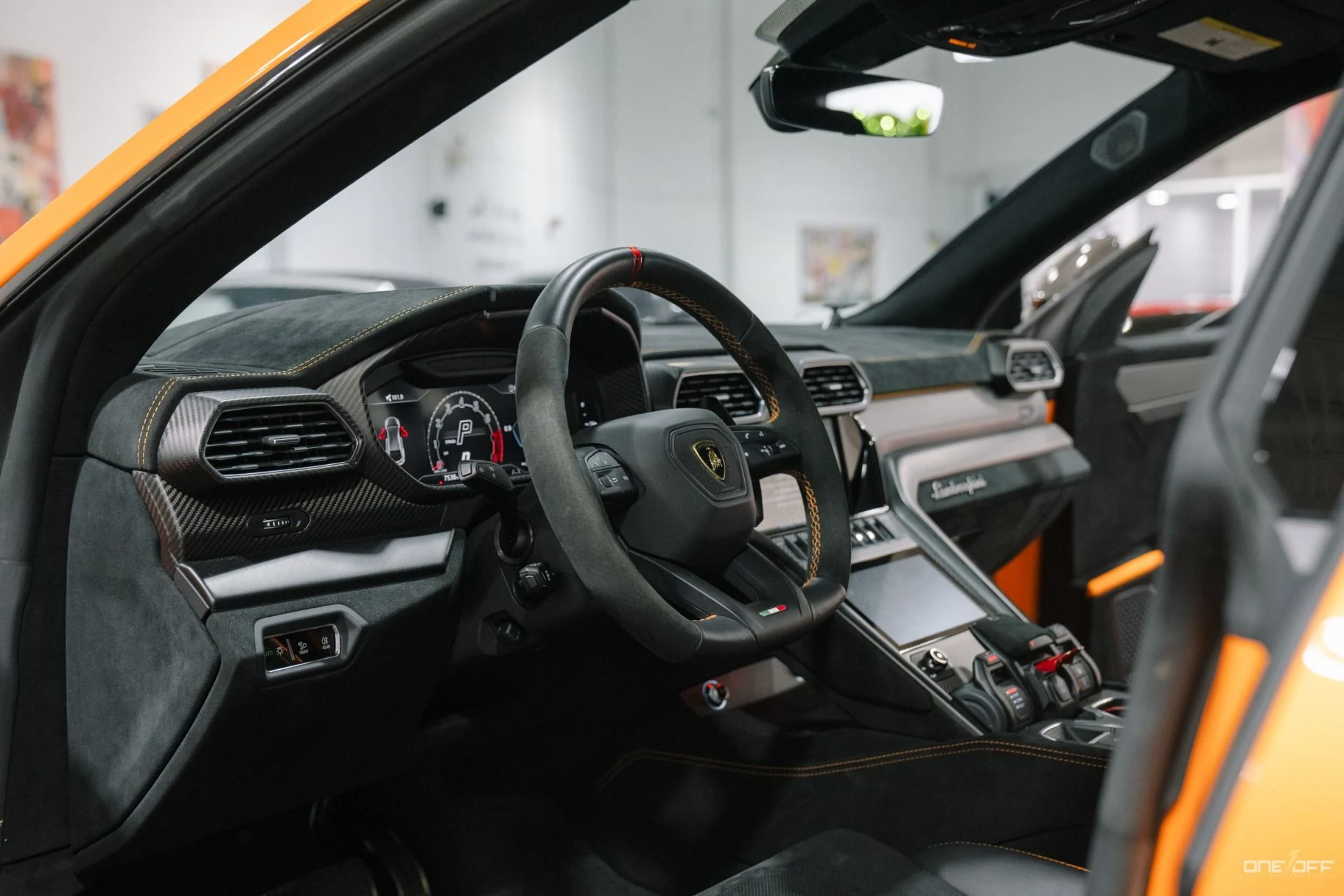 mph009_2614449834_Used_2023_Lamborghini_Urus_Performante_in_Arancio_Borealis_350_K_MSRP_Exposed_Carbon_Hood_1754940497_4dcae6cadd