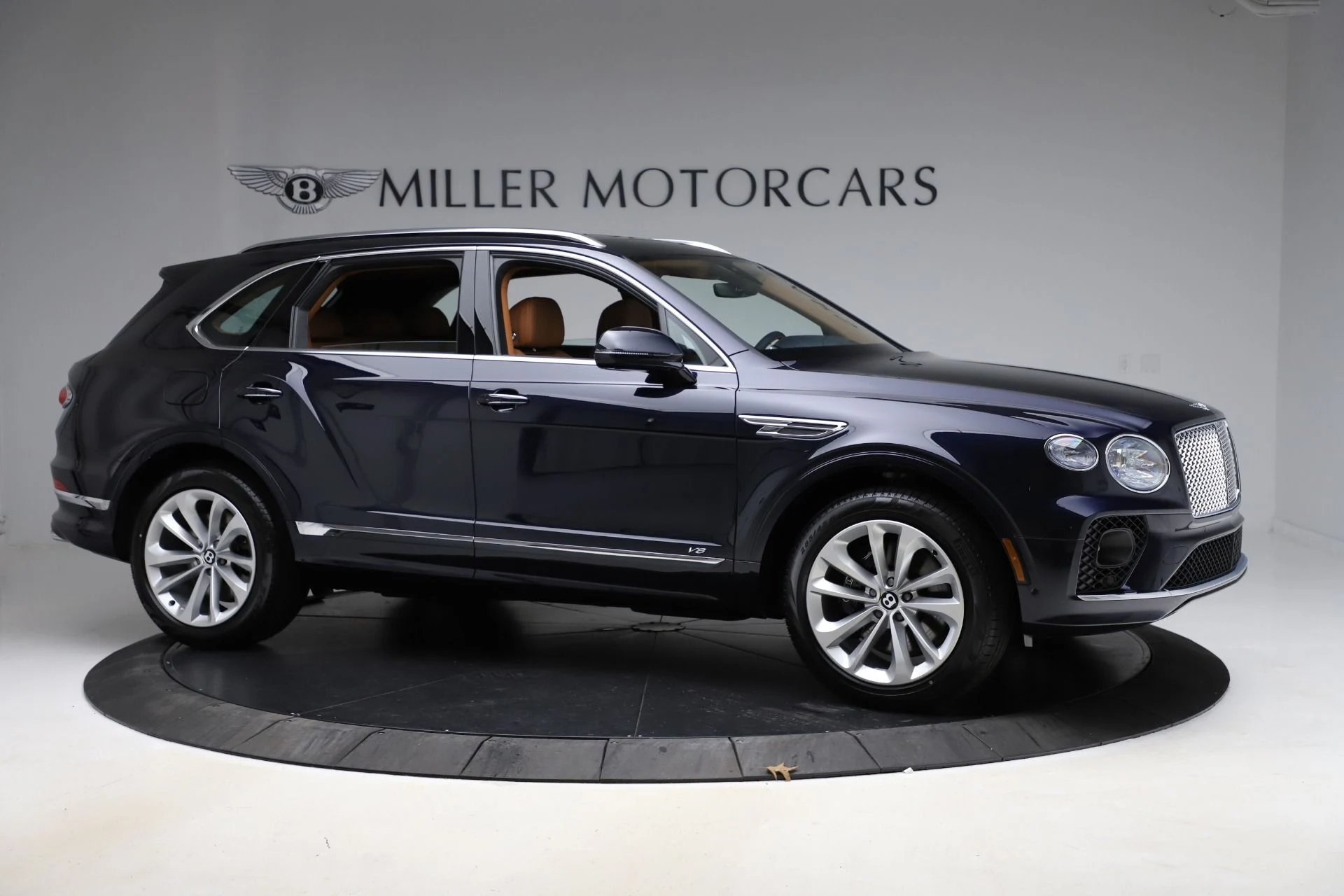 mph009_2614454531_Used_2021_Bentley_Bentayga_V8_9e5d9f067f