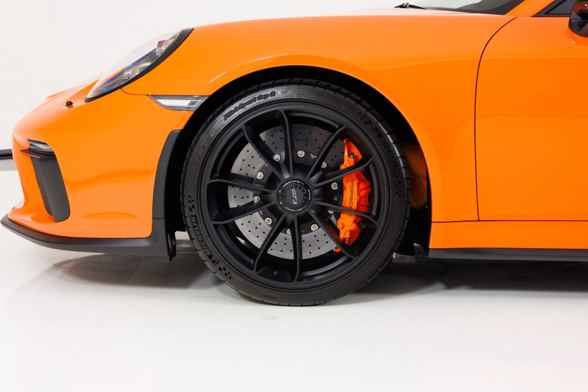 mph009_2618339345_Used_2018_Porsche_911_GT_3_1785880174_d72067d9c0