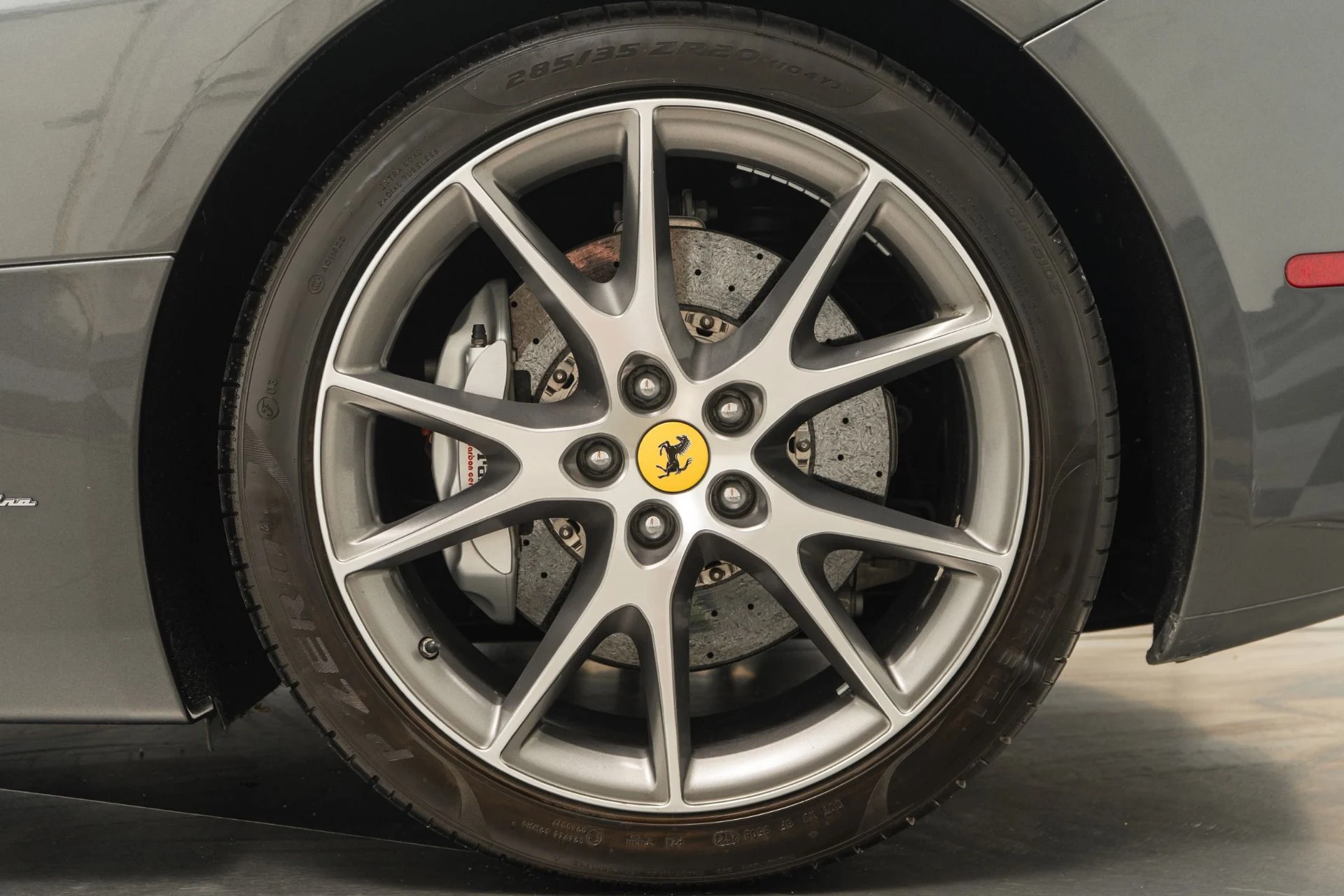 mph009_2621090072_Used_2013_Ferrari_California_1750197229_20c1bda458