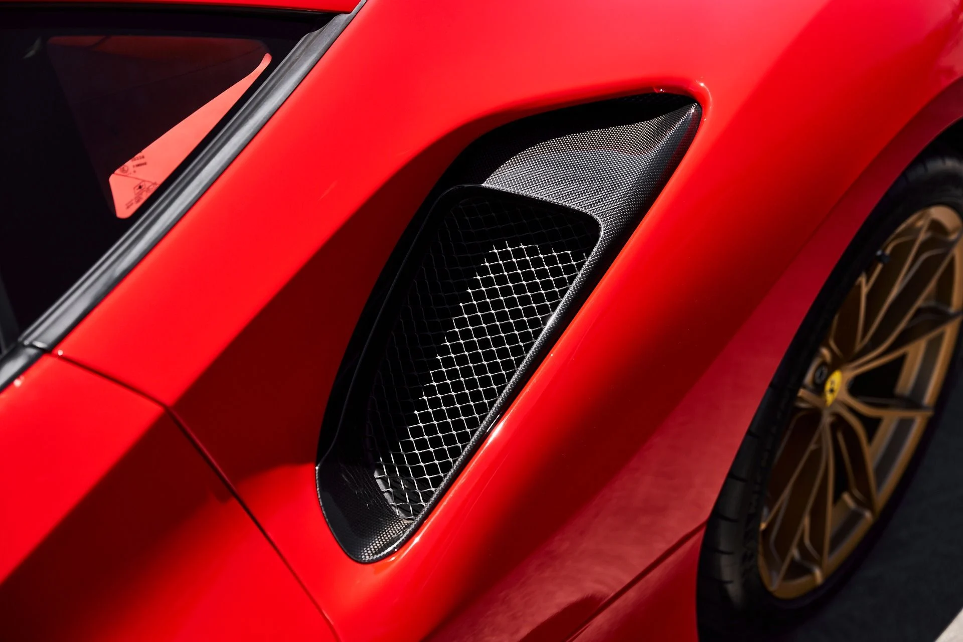 mph009_2631460908_Used_2020_Ferrari_488_Pista_1783794198_827fa9426b