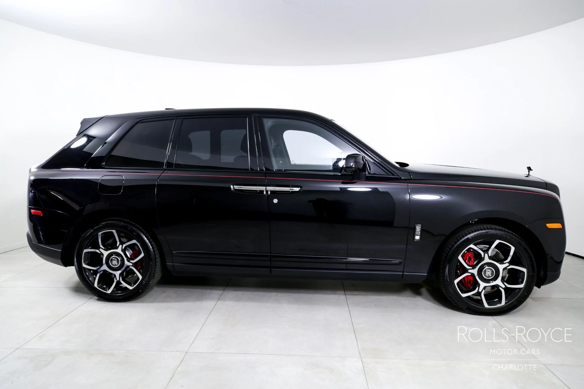 mph009_2644069351_Used_2024_Rolls_Royce_Black_Badge_Cullinan_1746462225_0426553224