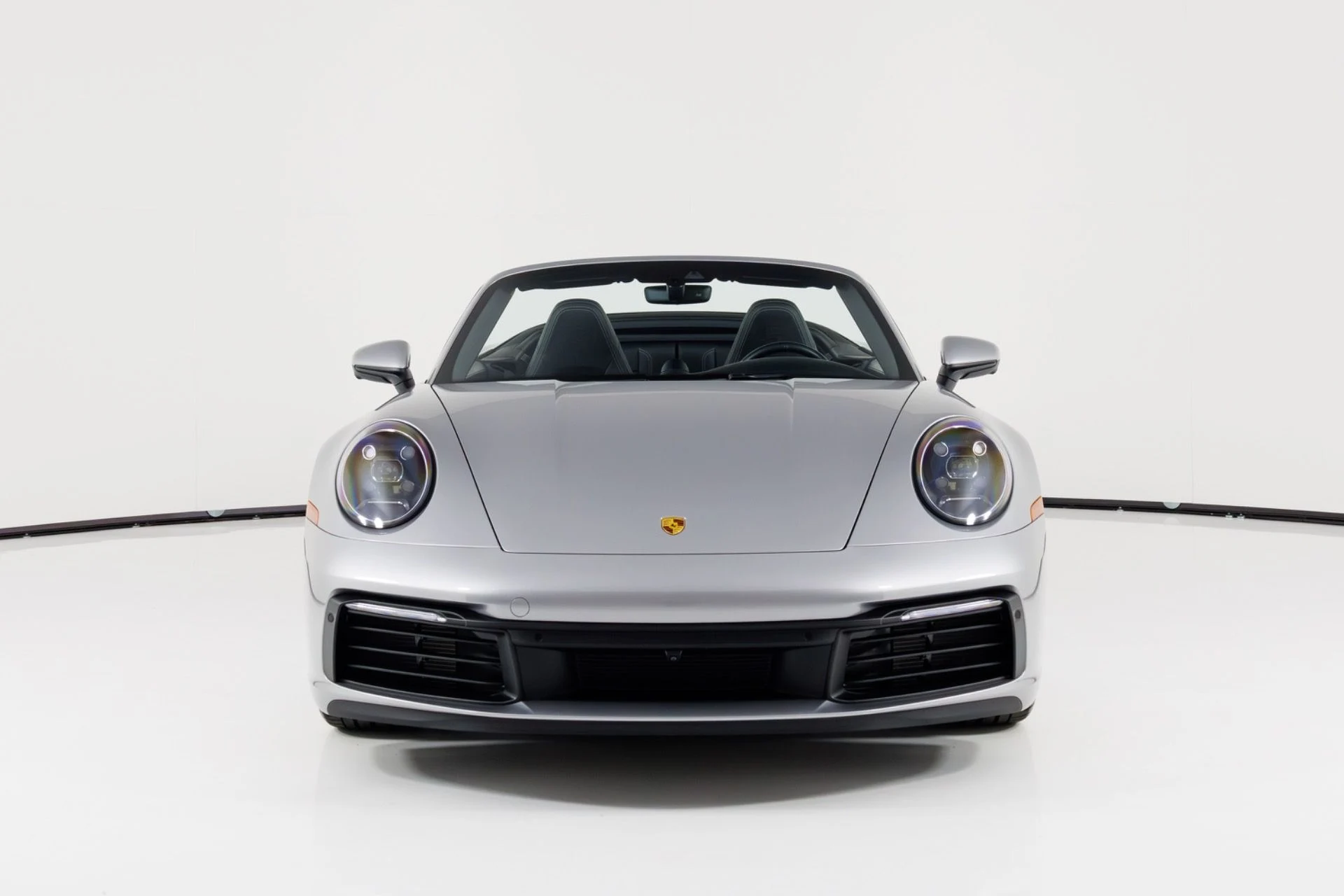 mph009_2645832327_Used_2022_Porsche_911_Carrera_1773941179_76aace234e