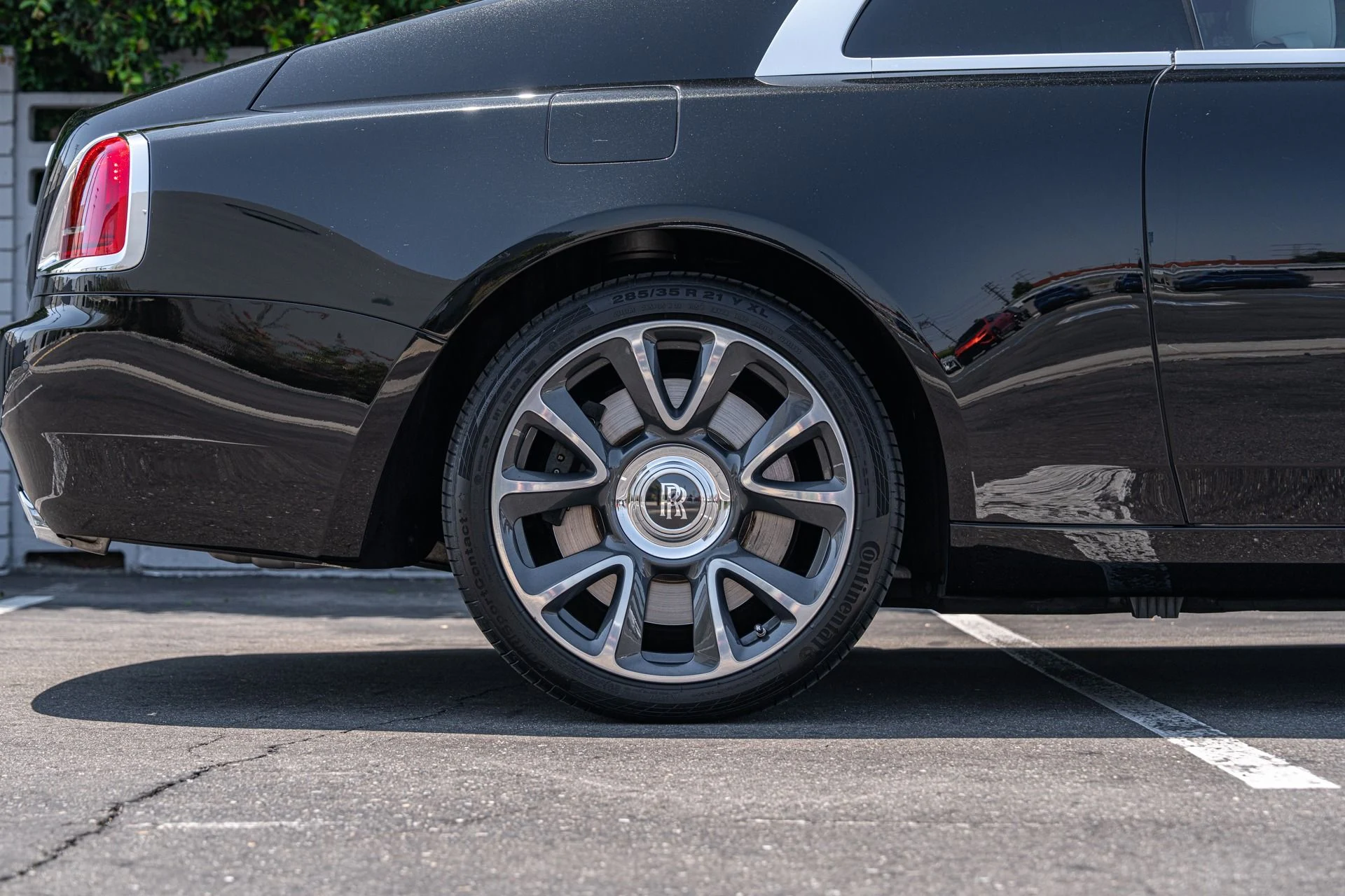 mph009_264993884_Used_2018_Rolls_Royce_Wraith_1752607020_f050423419