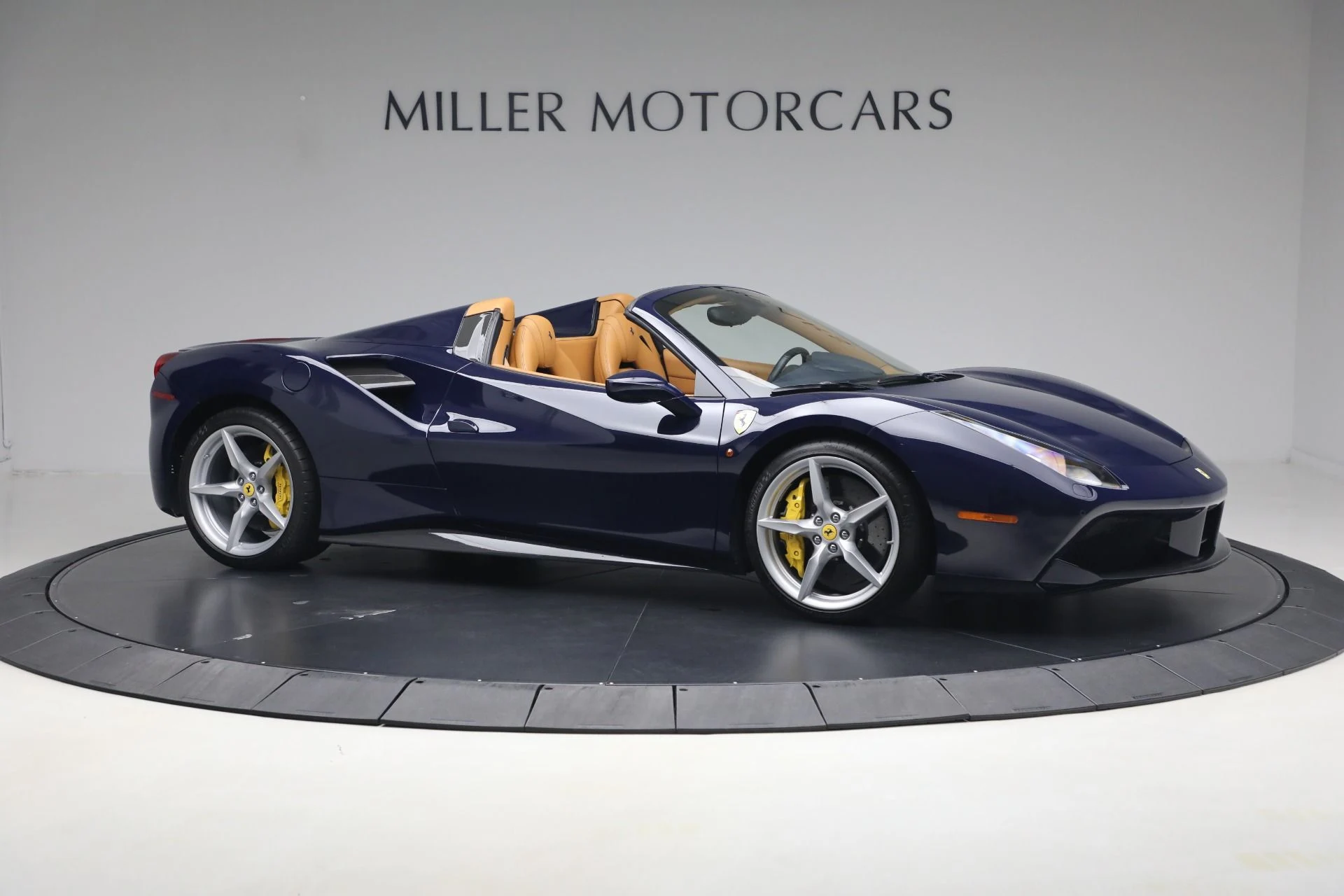 mph009_265062937_Used_2017_Ferrari_488_Spider_1781020224_e42a6aec4a