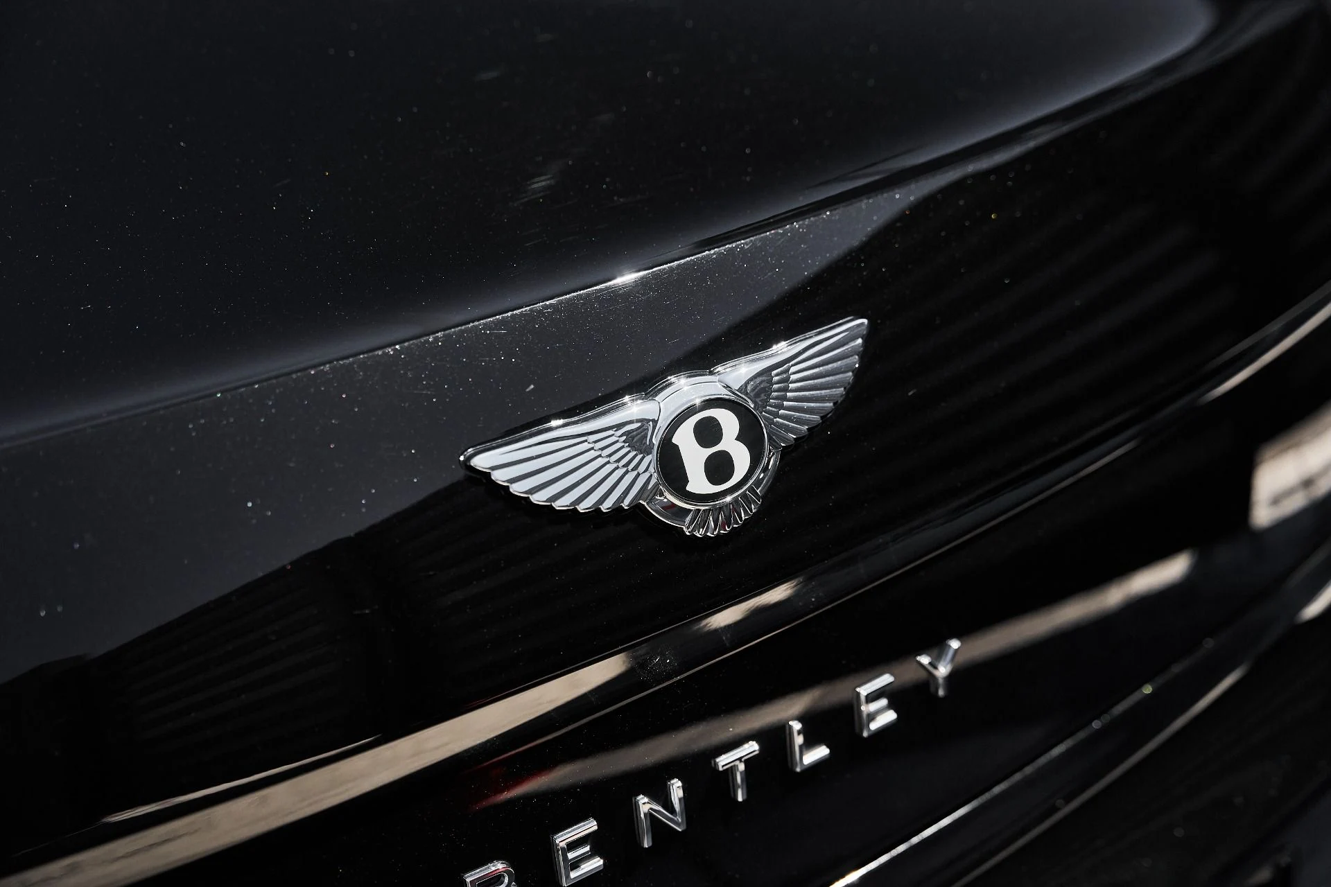 mph009_2652952100_Used_2024_Bentley_Flying_Spur_1782150631_f9f219d92b