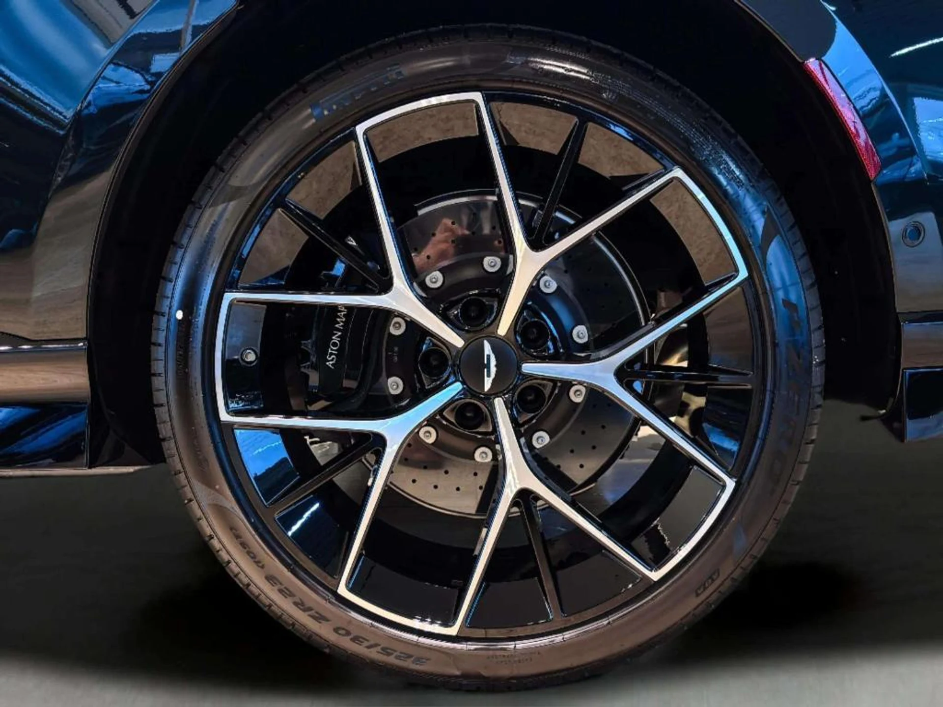 mph009_2664809138_Kvx_P_La_Lhq_L5_KWL_Box_ff_F_Fhr5tg_7849560463