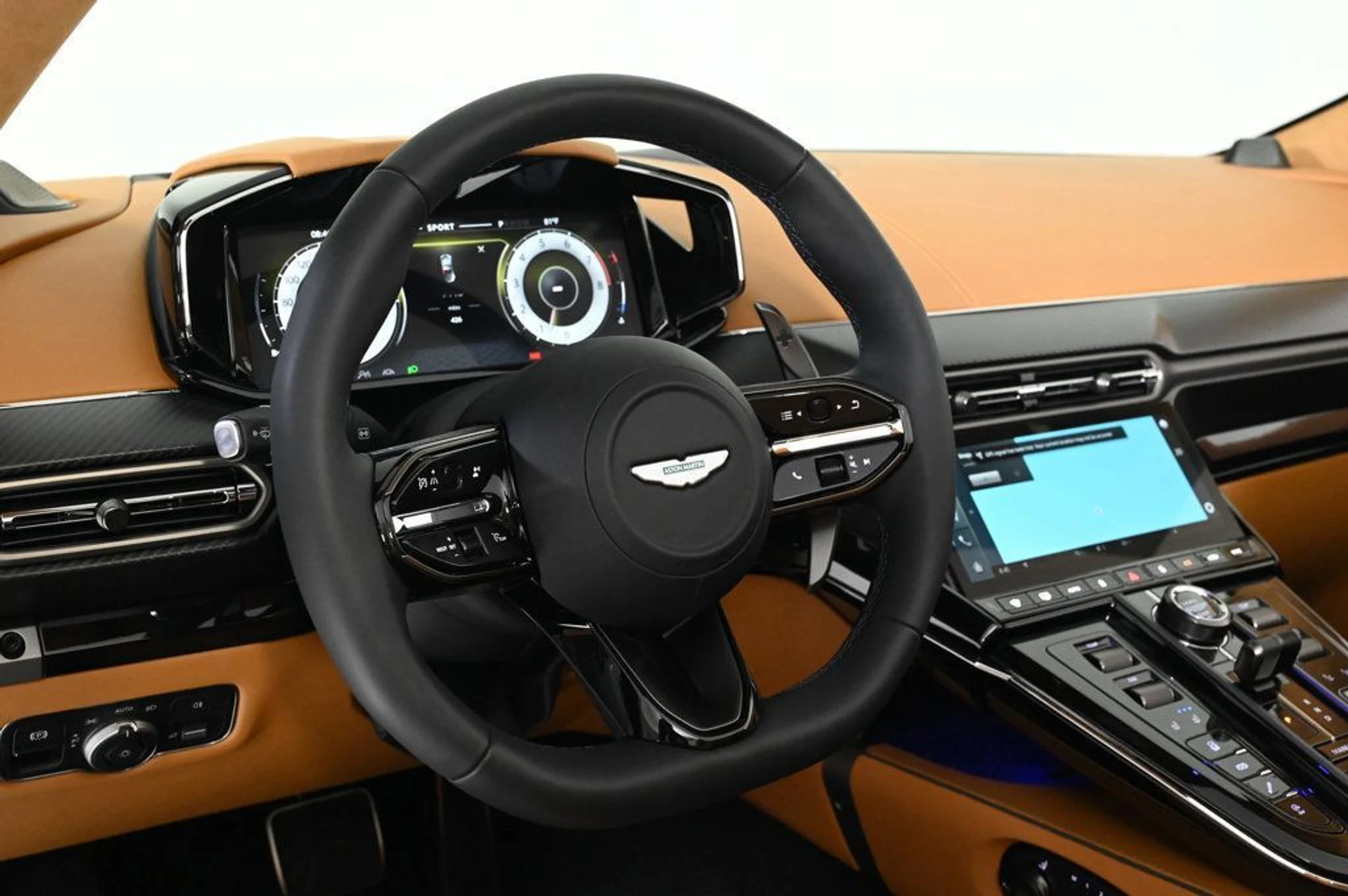 mph009_2670030802_used_2026_aston_martin_vantage_11350_22923178_9_1024_f44a21ffec