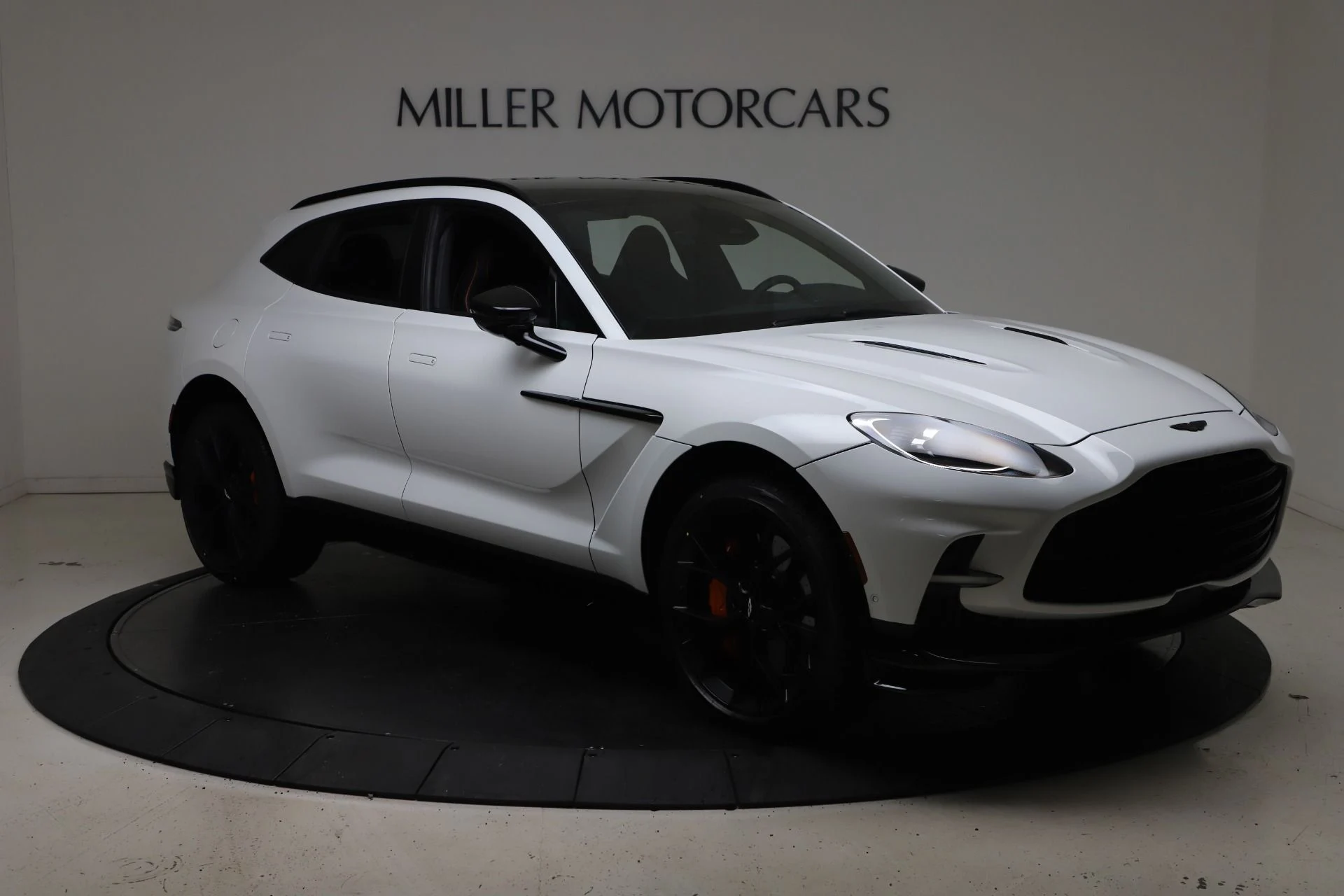 mph009_267303258_New_2025_Aston_Martin_DBX_707_eb79455efa