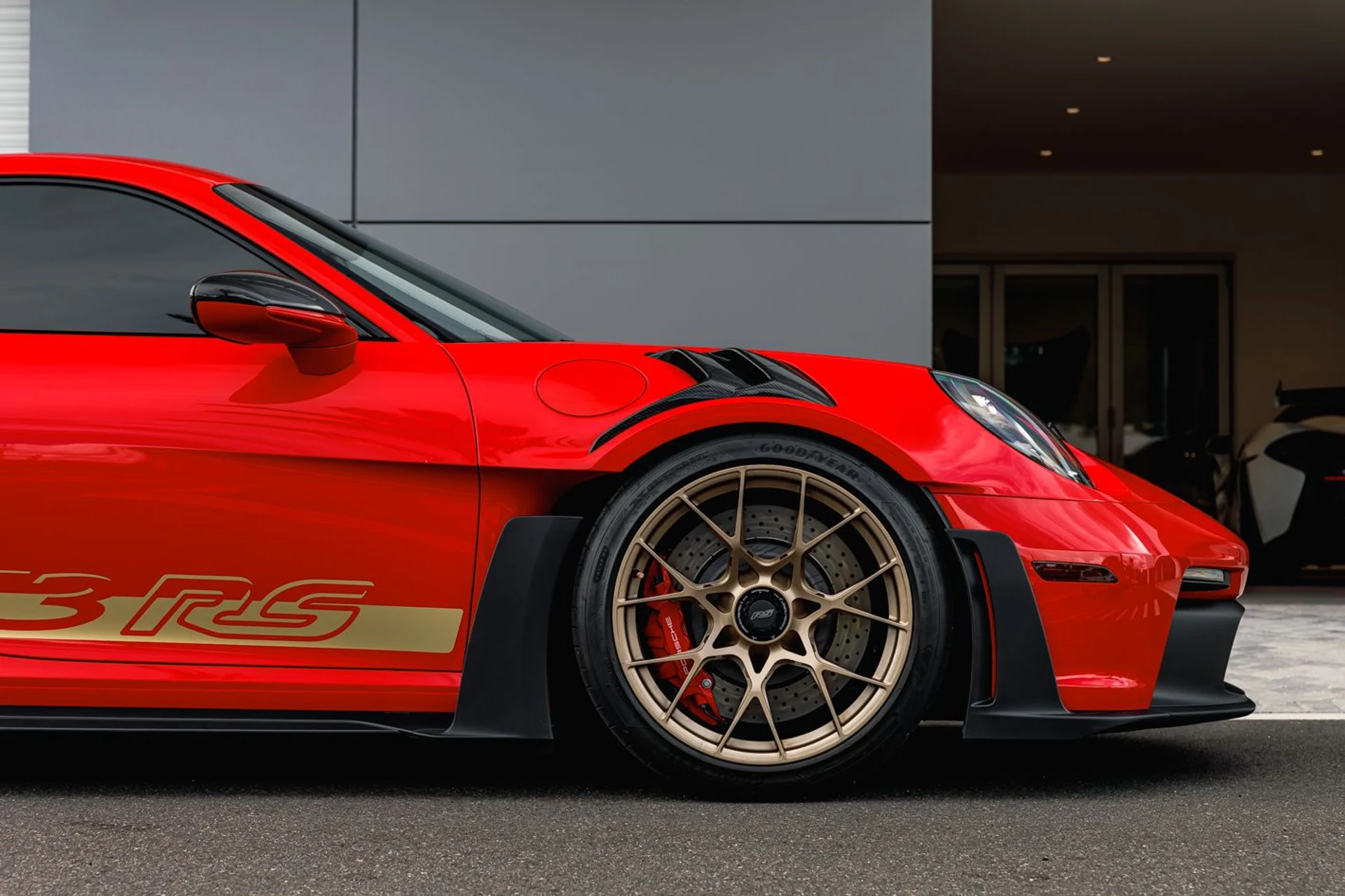 mph009_2673877824_Used_2023_Porsche_911_GT_3_RS_a2d6b51647