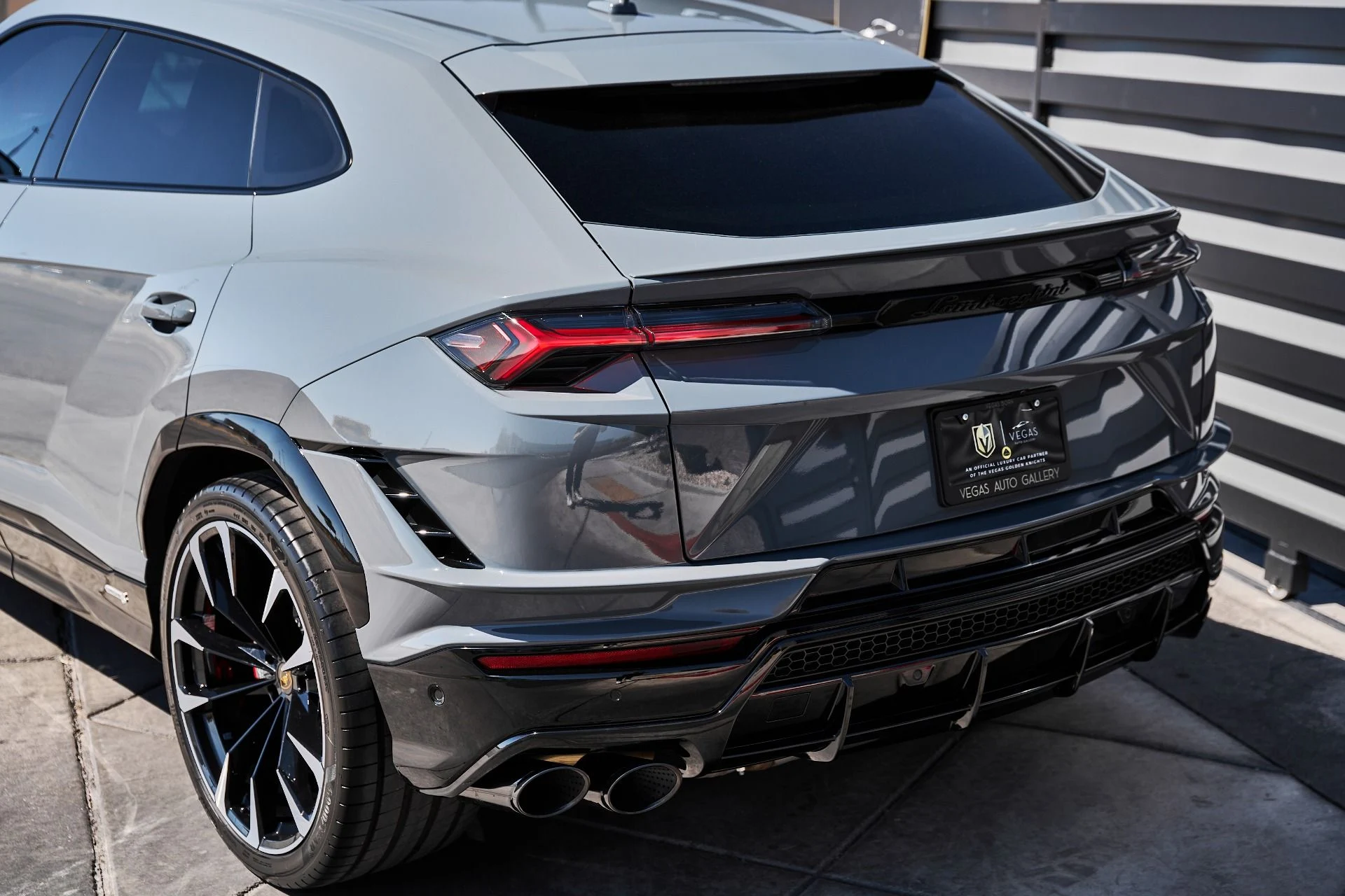 mph009_2674824147_Used_2023_Lamborghini_Urus_S_1783036887_5860866e2c