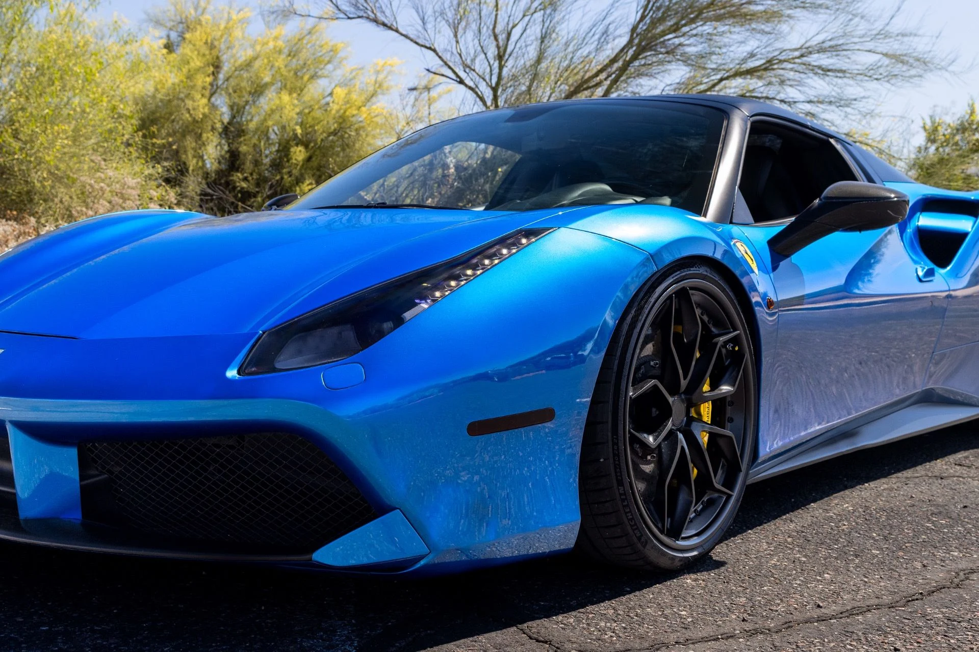 mph009_2681314152_Used_2017_Ferrari_488_Spider_1774722823_2f9bb5ec1a