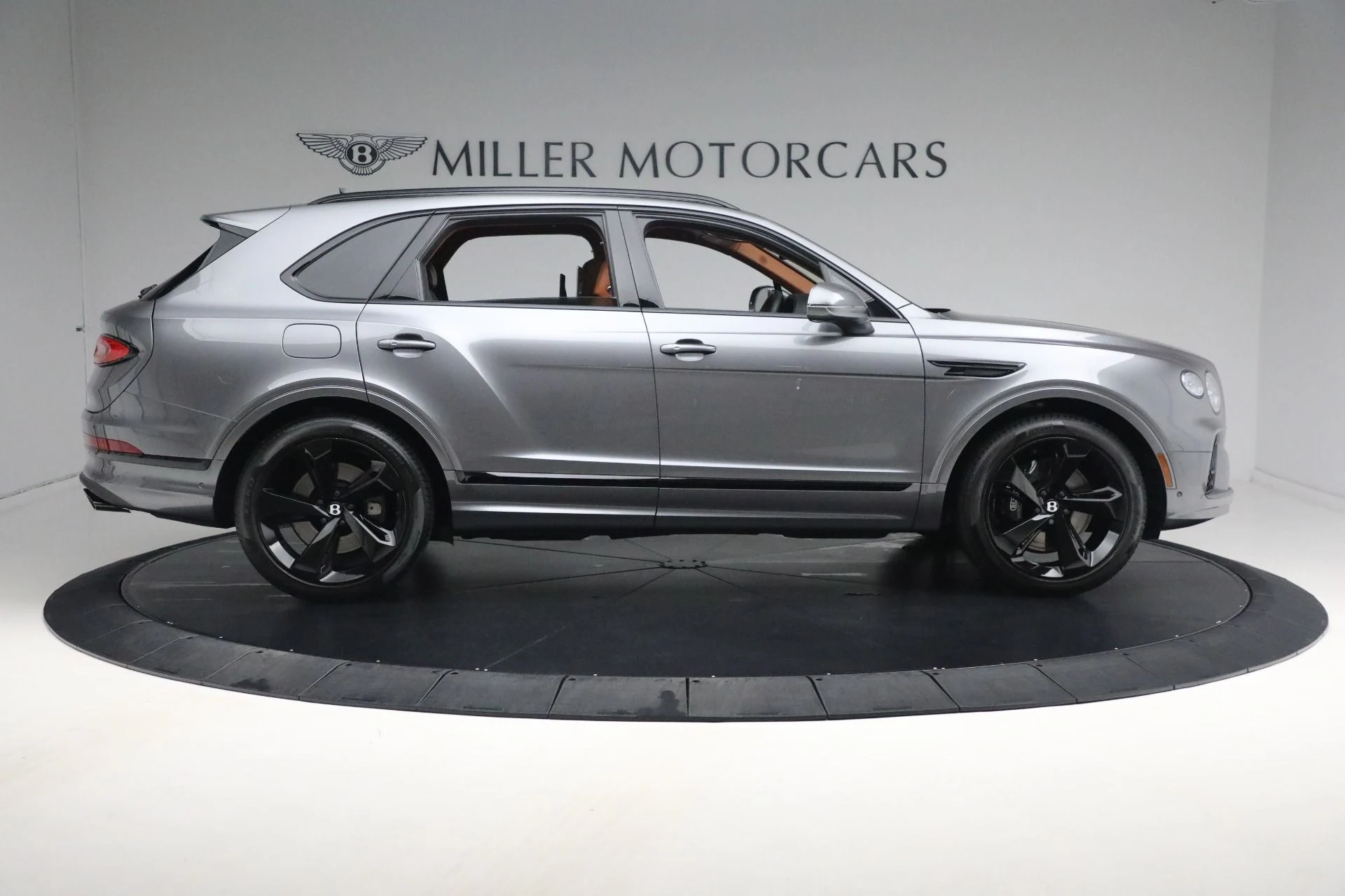 mph009_2686390048_Used_2023_Bentley_Bentayga_Azure_Hybrid_1721850994_8c554cabb9