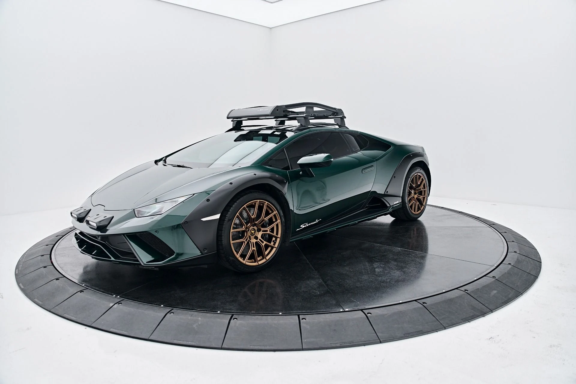 mph009_2687892684_Used_2024_Lamborghini_Huracan_Sterrato_Base_1790364963_c71852c47d