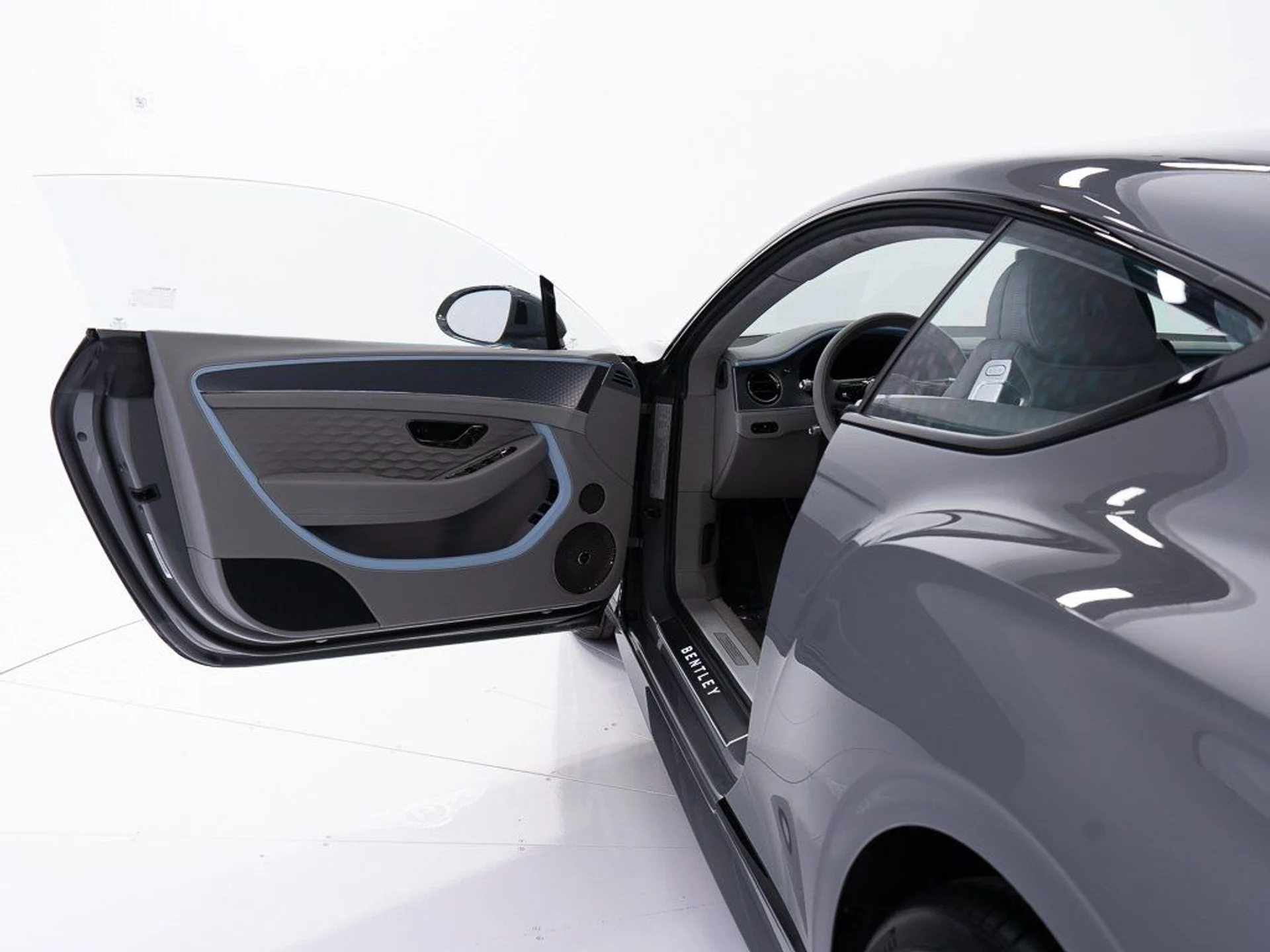 mph009_2690761301_4787ed05bc230af794864d3ed80a3ccf_37efcedbb3