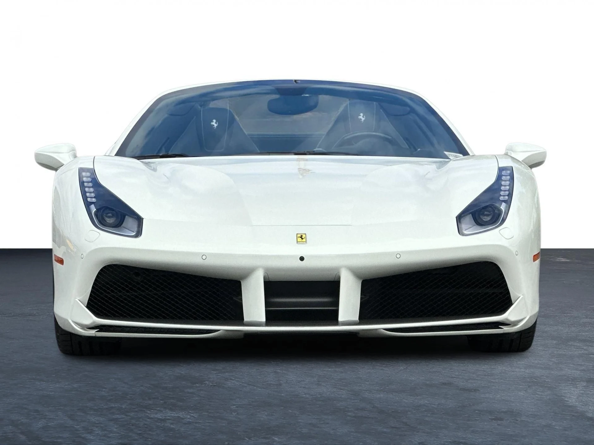 mph009_2692267311_Used_2018_Ferrari_488_Spider_1776240641_8b9ab13489