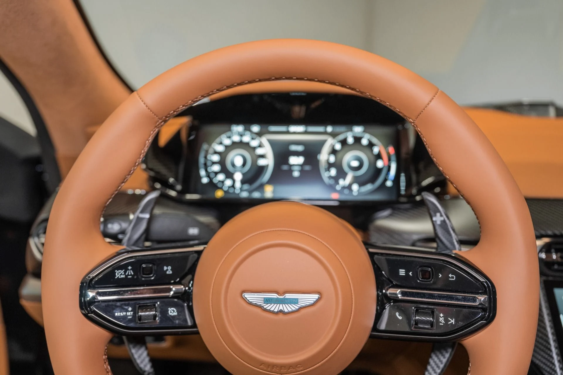 mph009_2703733726_New_2026_Aston_Martin_Vantage_S_1778078378_58eb49e34b